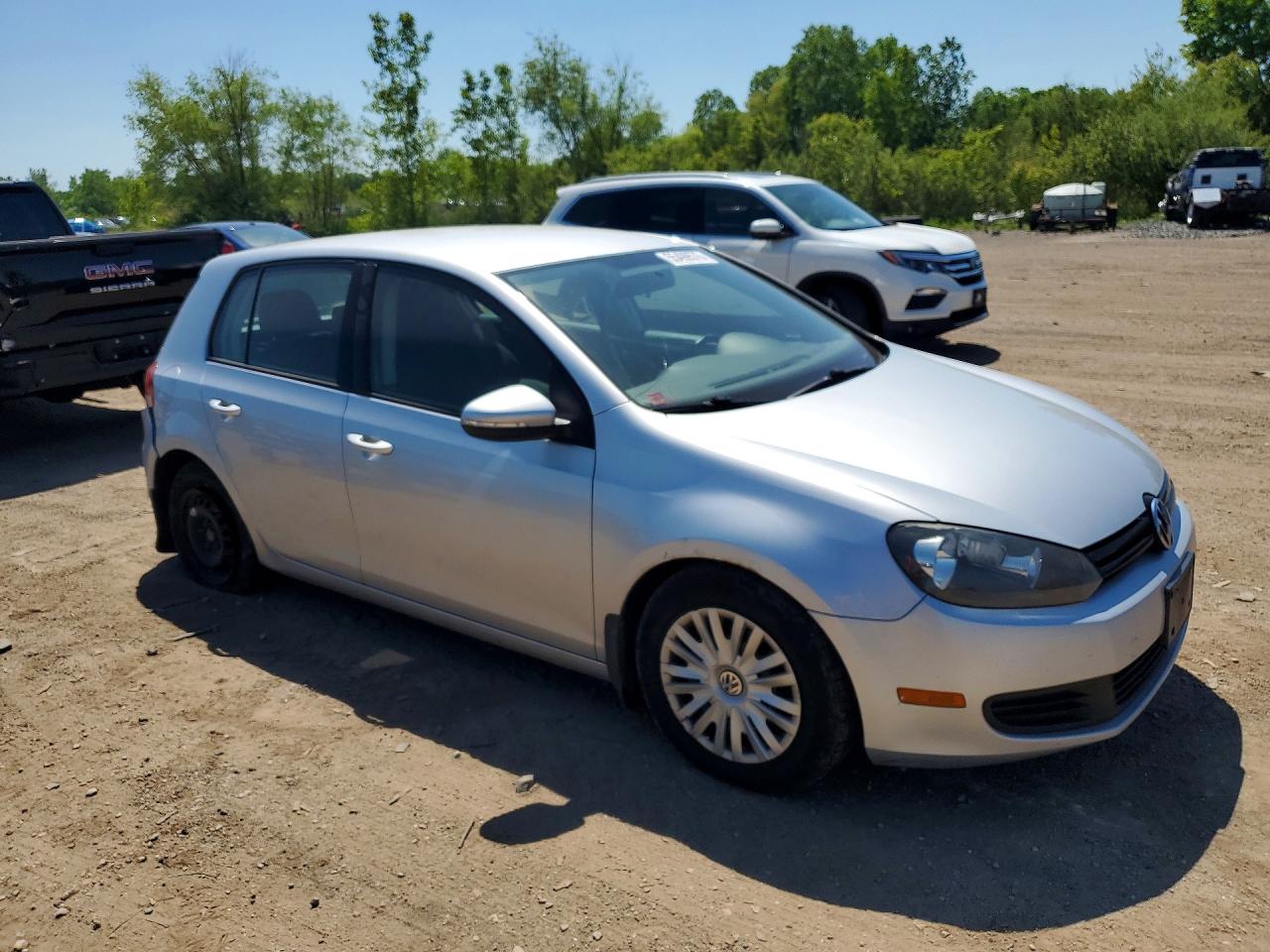 2014 Volkswagen Golf Серебряный vin: WVWDB7AJ5EW011818