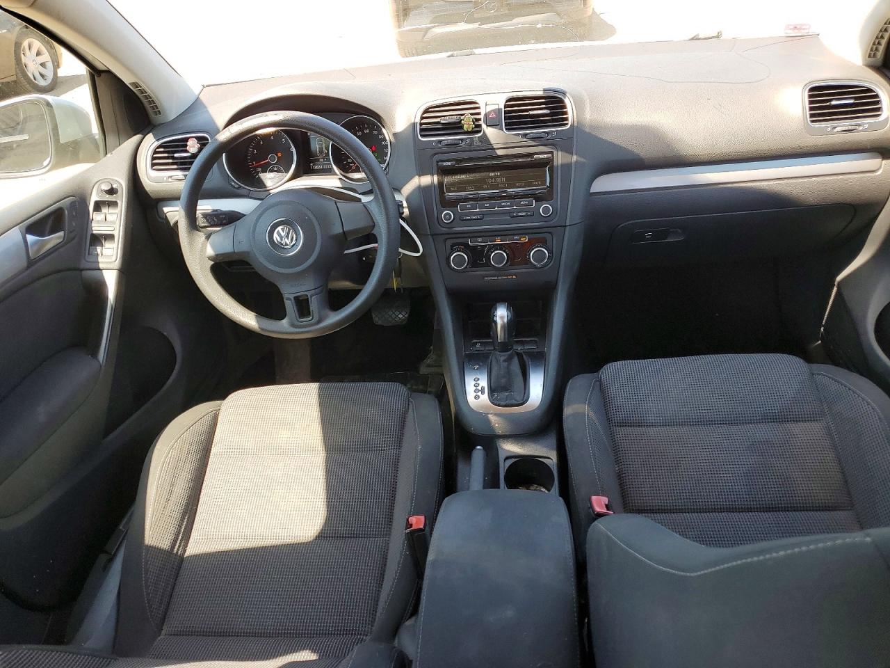 2014 Volkswagen Golf Серебряный vin: WVWDB7AJ5EW011818