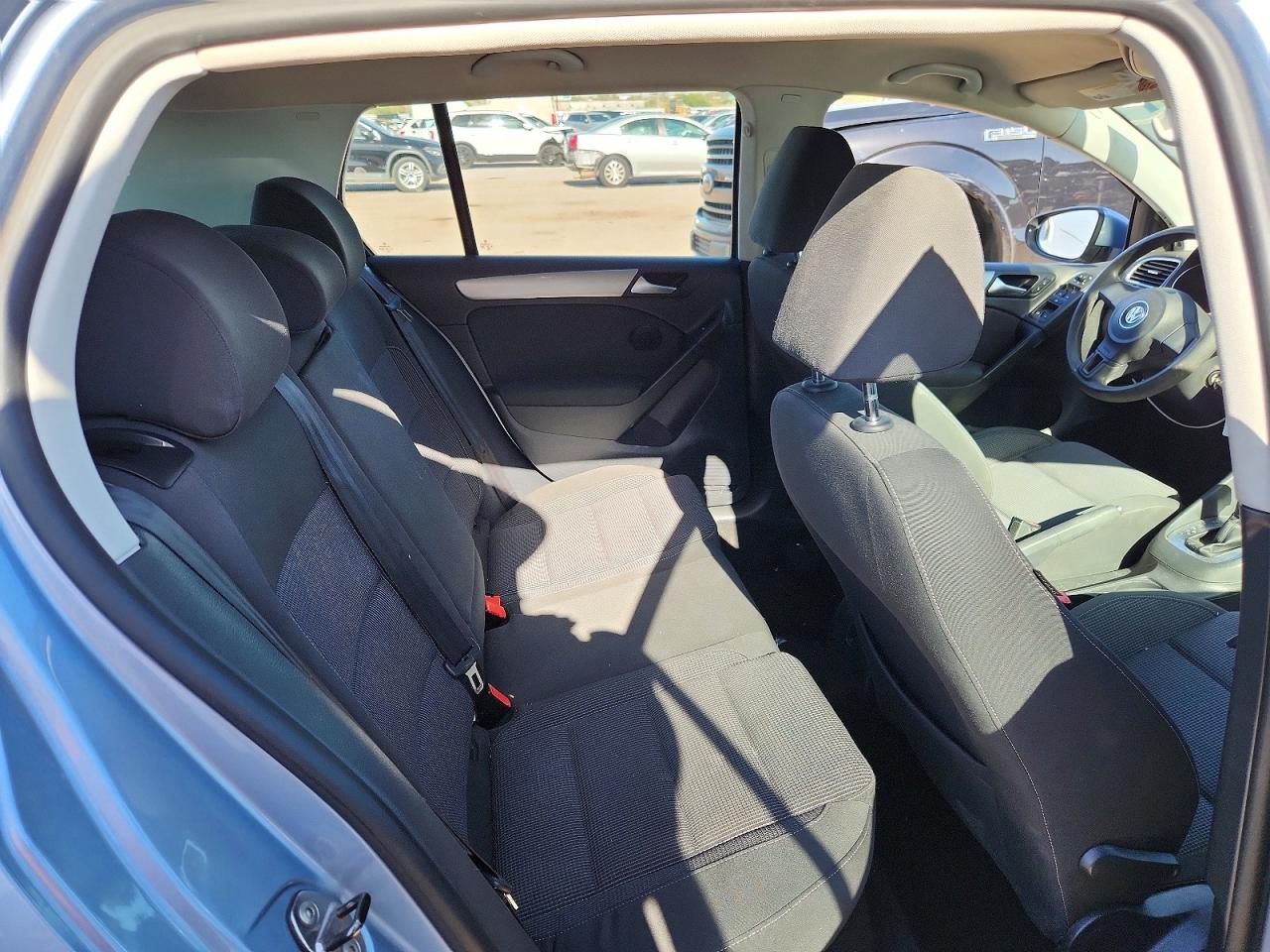 2012 Volkswagen Golf Бирюзовый vin: WVWDB7AJ6CW221874