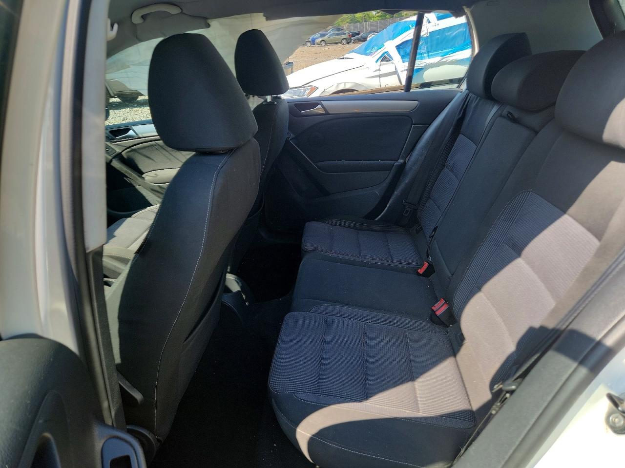 2012 Volkswagen Golf White vin: WVWDB7AJ6CW290595