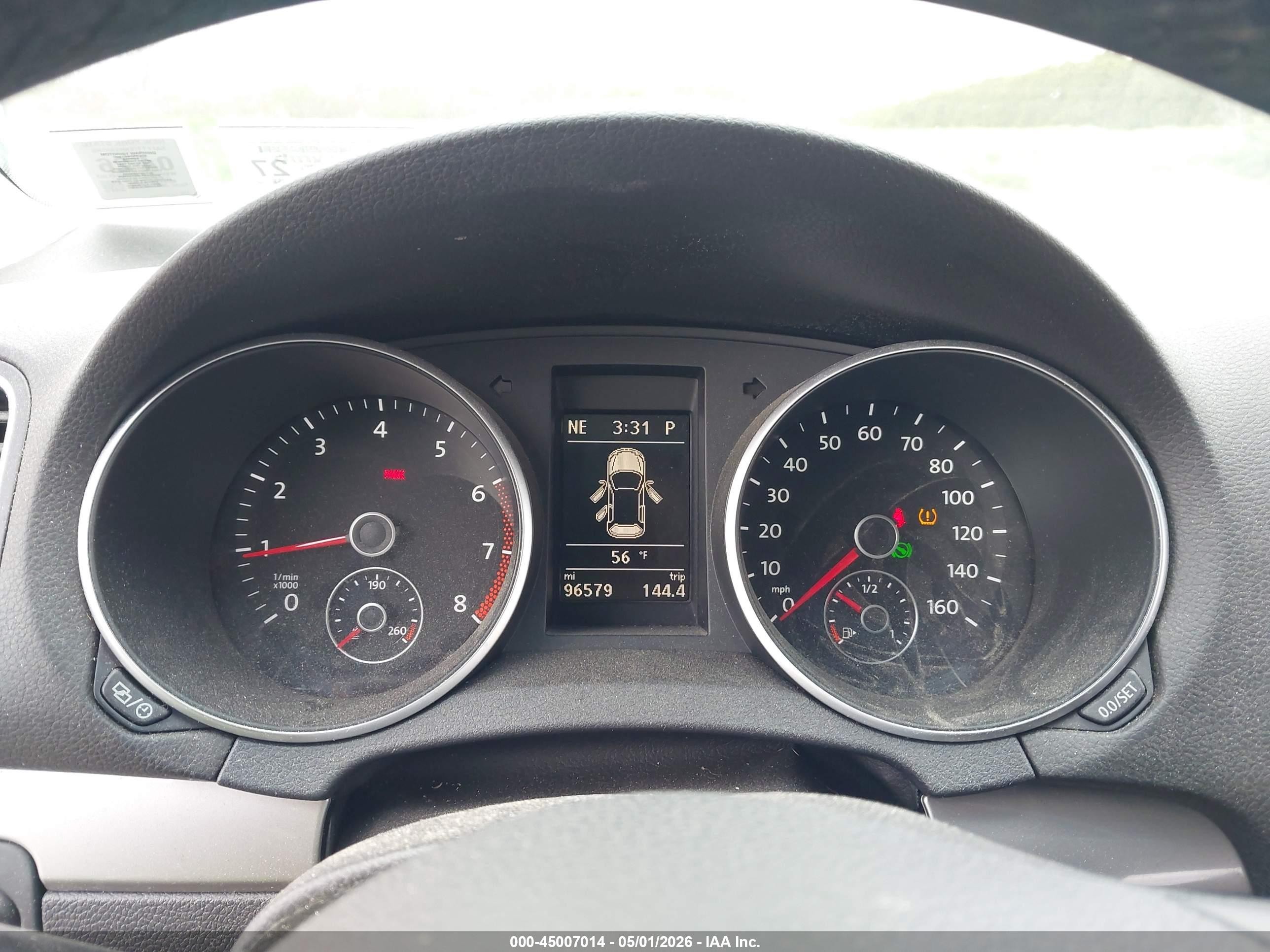2013 Volkswagen Golf 2.5l 4-door Белый vin: WVWDB7AJ6DW041103