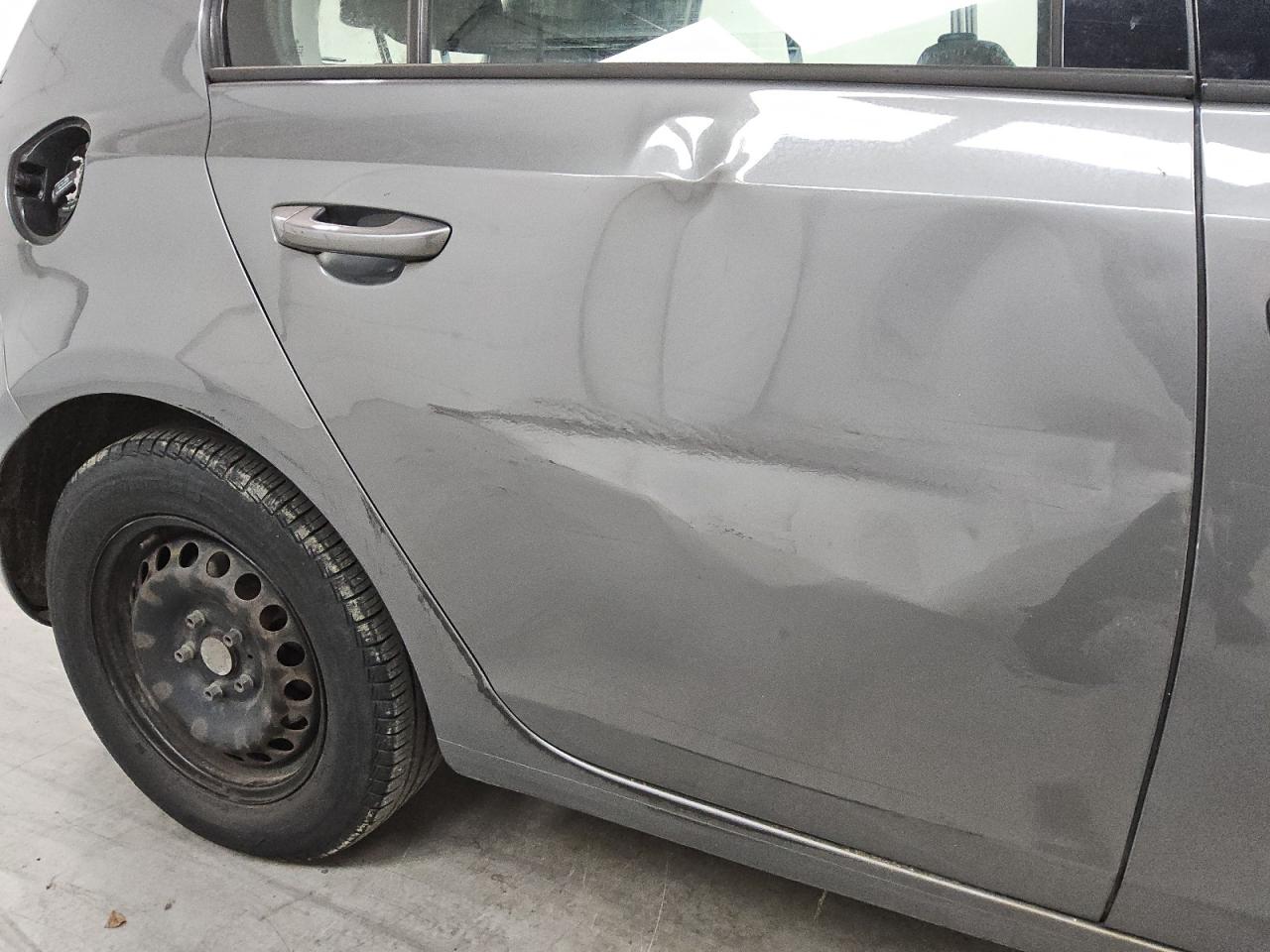 2013 Volkswagen Golf Серый vin: WVWDB7AJ6DW120285 Damage: Right Rear Door, Severe Damage, Replacement Required