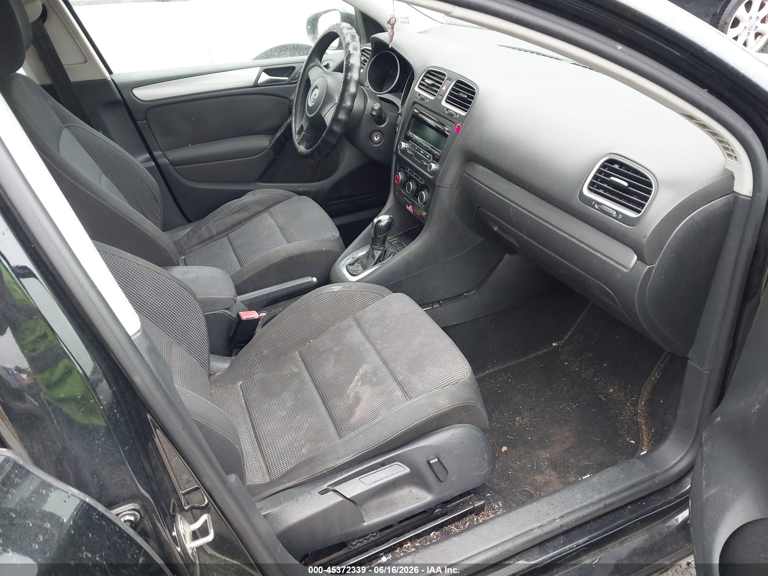 2013 Volkswagen Golf 2.5l 4-door Black vin: WVWDB7AJ6DW122005