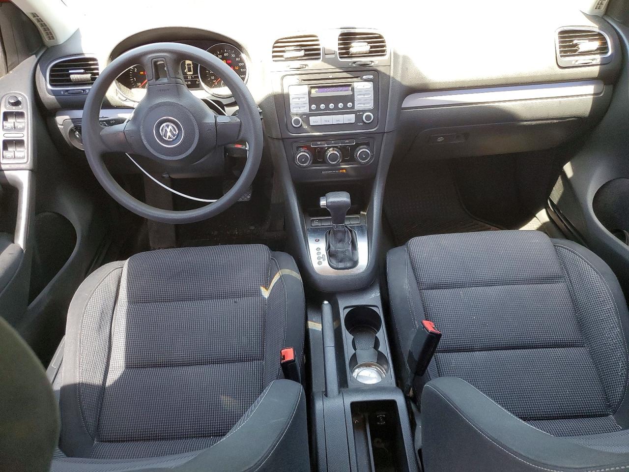 2010 Volkswagen Golf Red vin: WVWDB7AJ7AW090256