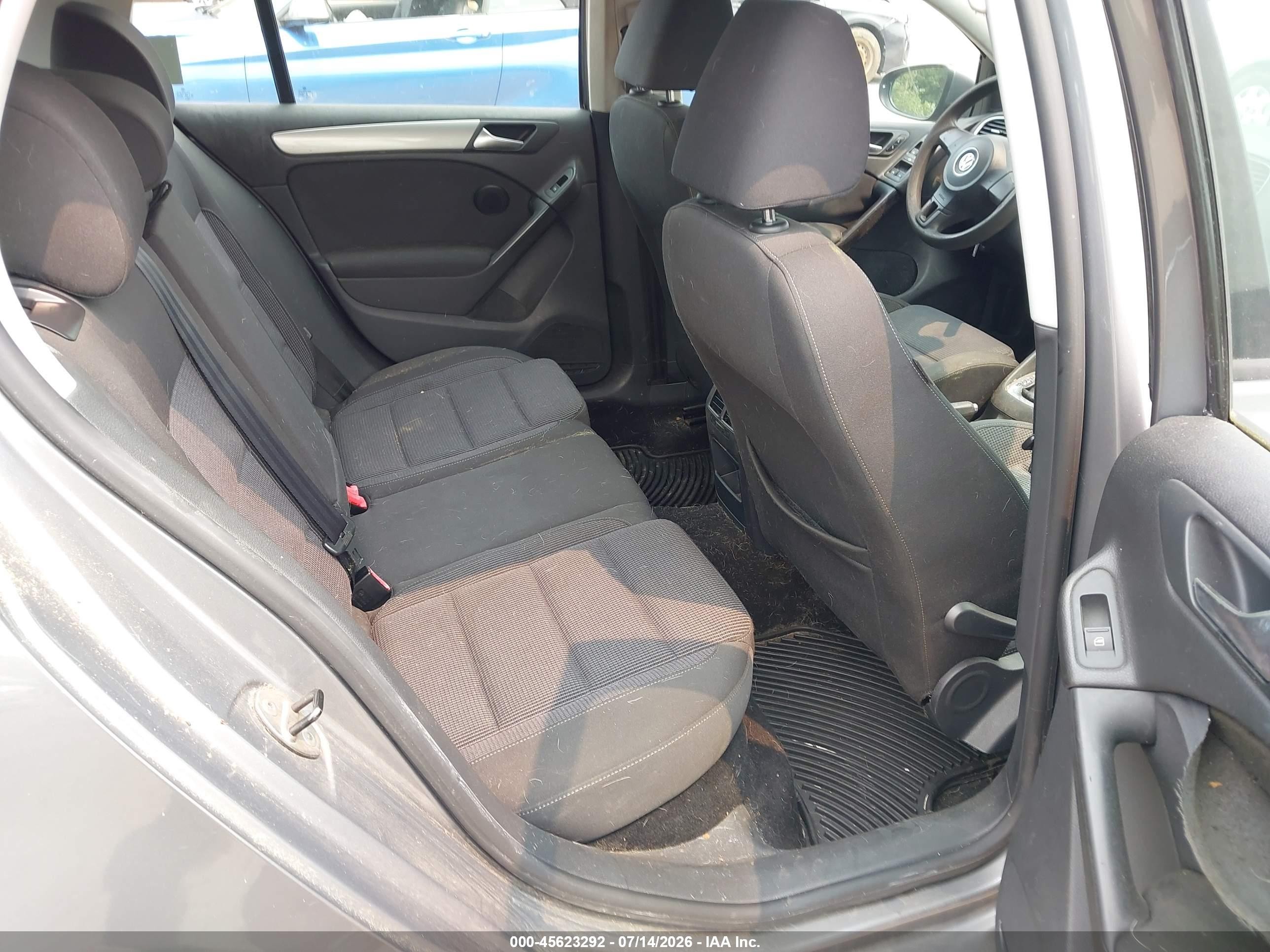 2012 Volkswagen Golf 2.5l 4-door Green vin: WVWDB7AJ7CW270288