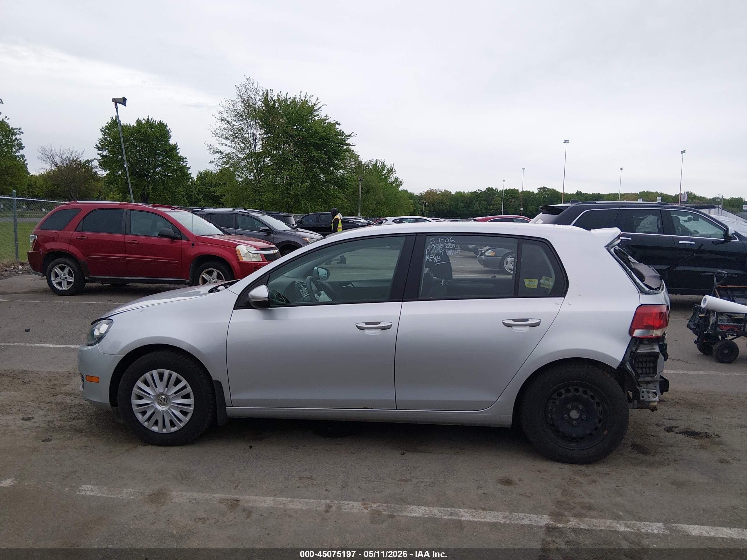 2014 Volkswagen Golf 2.5l Silver vin: WVWDB7AJ7EW004689