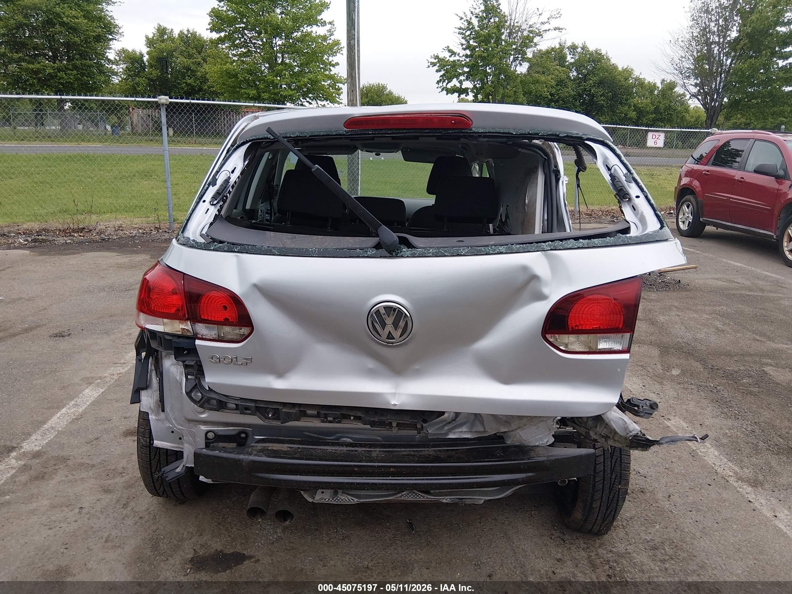2014 Volkswagen Golf 2.5l Silver vin: WVWDB7AJ7EW004689
