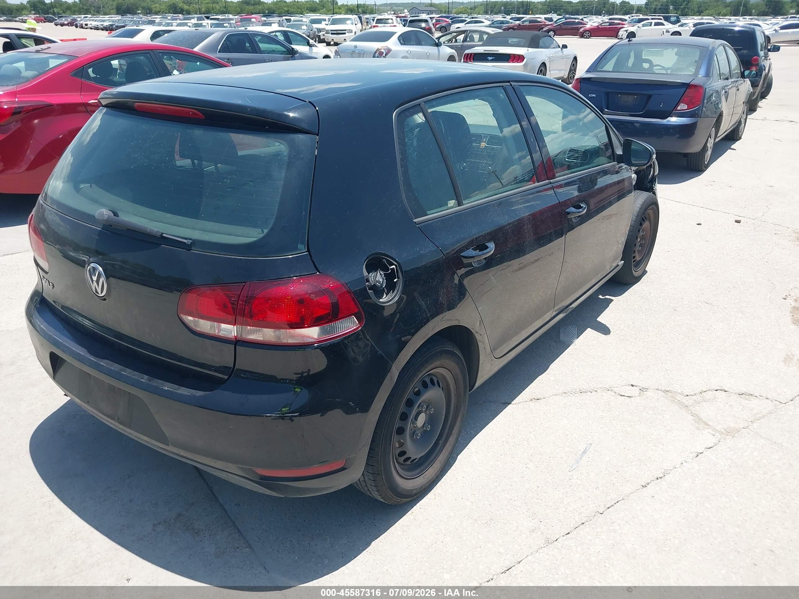 2014 Volkswagen Golf 2.5l (a6) (no Longer Orderable) Black vin: WVWDB7AJ7EW007611