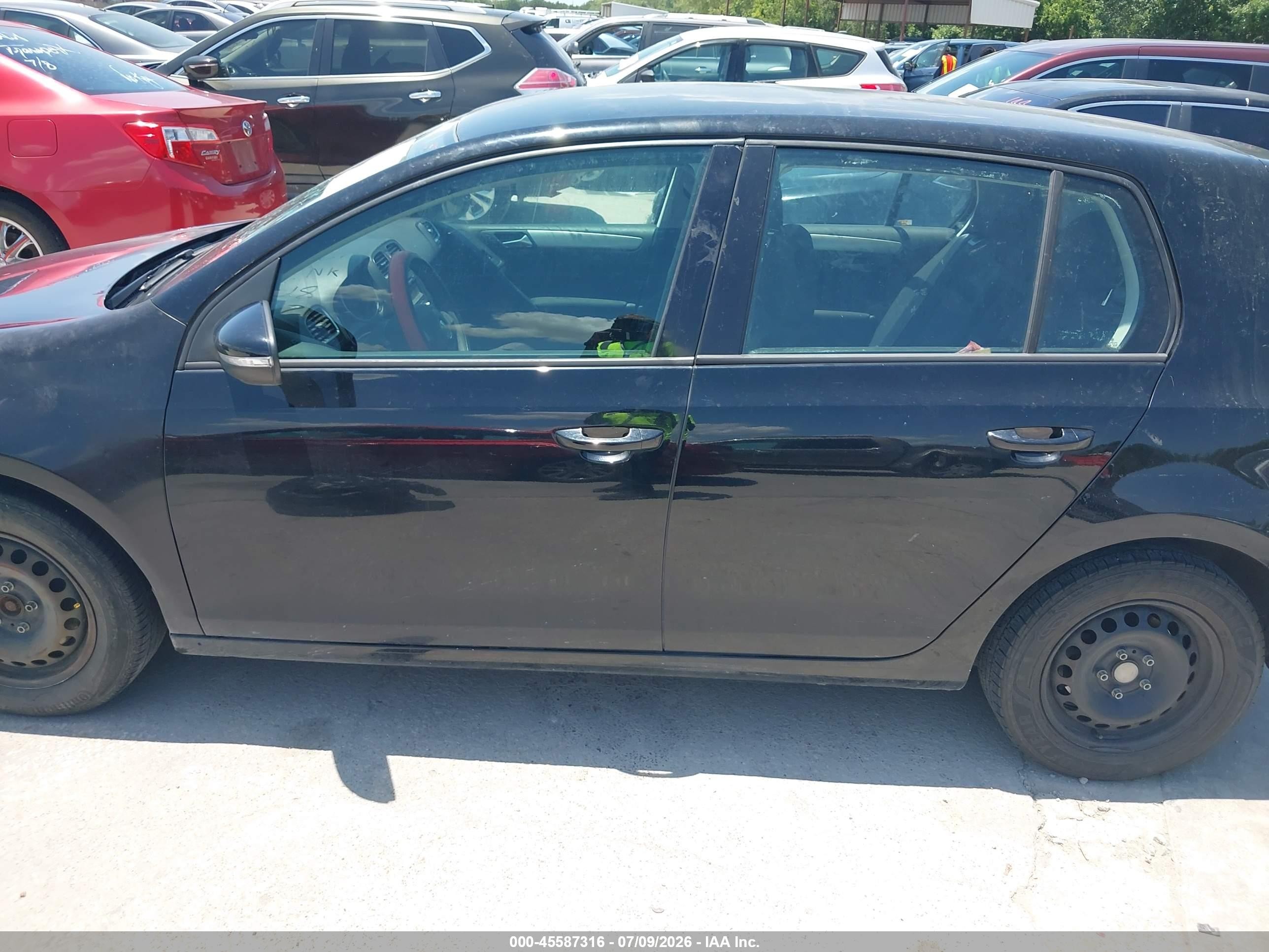 2014 Volkswagen Golf 2.5l (a6) (no Longer Orderable) Black vin: WVWDB7AJ7EW007611