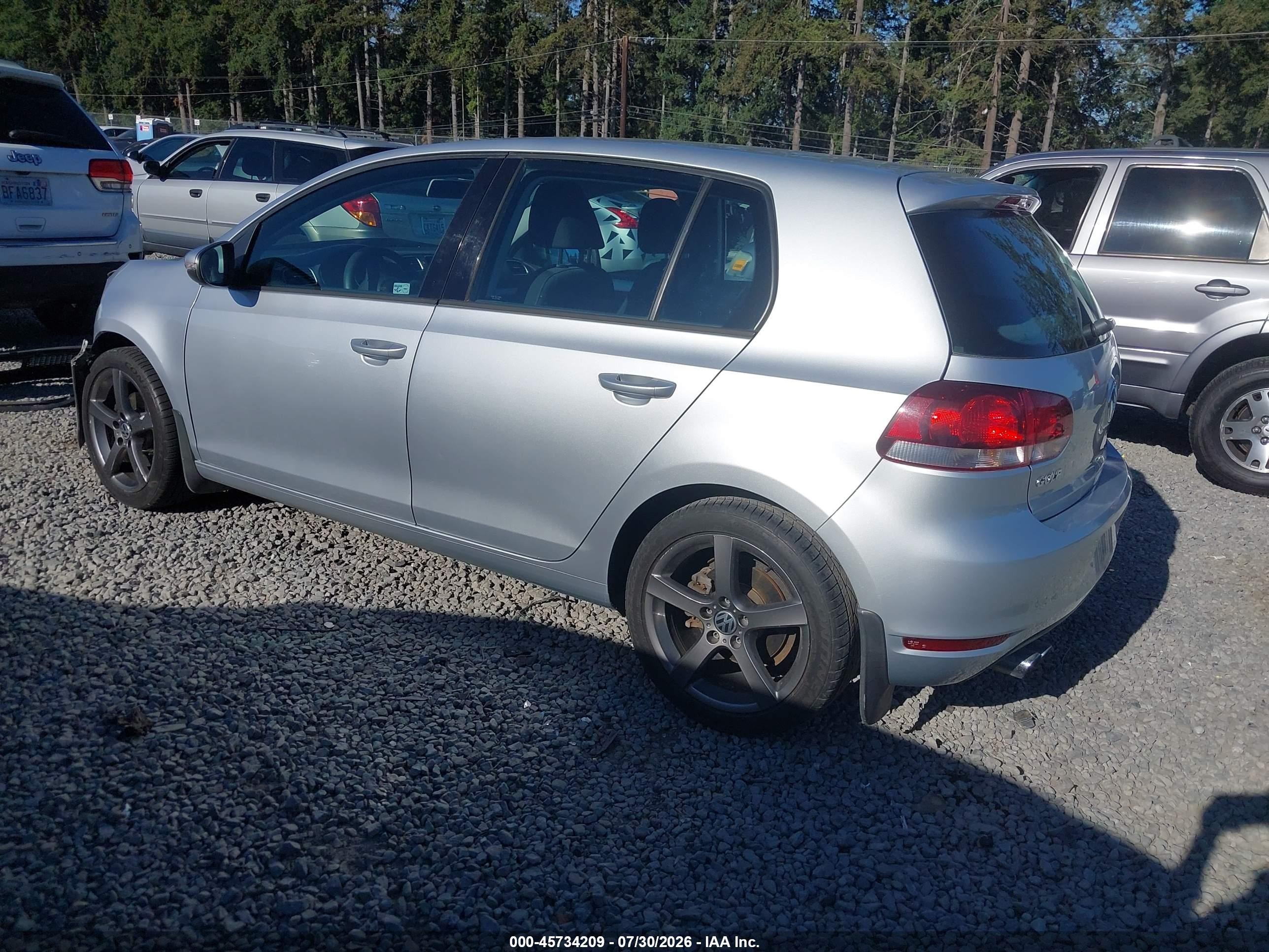 2011 Volkswagen Golf 2.5l 4-door Silver vin: WVWDB7AJ8BW100407