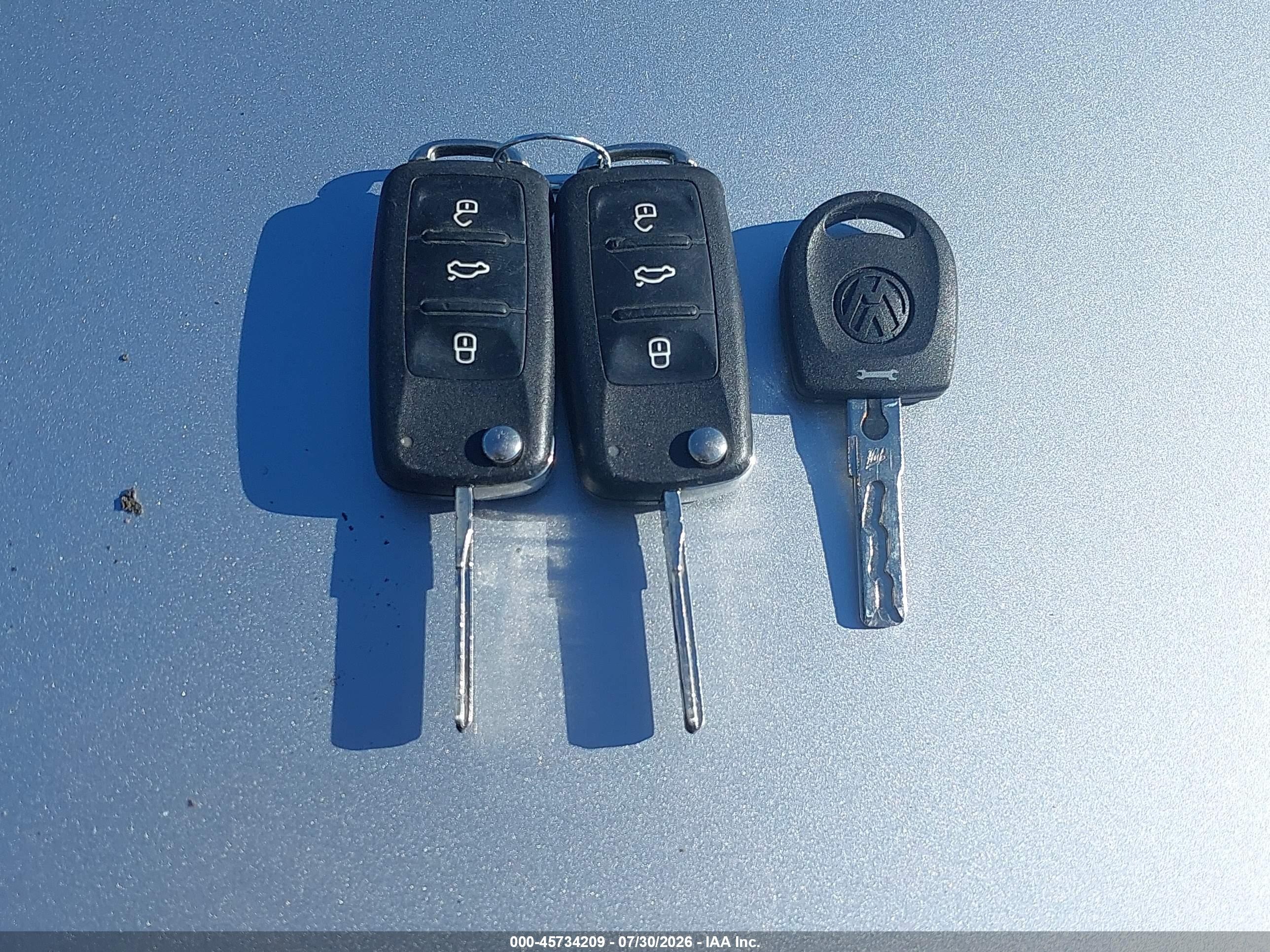 2011 Volkswagen Golf 2.5l 4-door Silver vin: WVWDB7AJ8BW100407