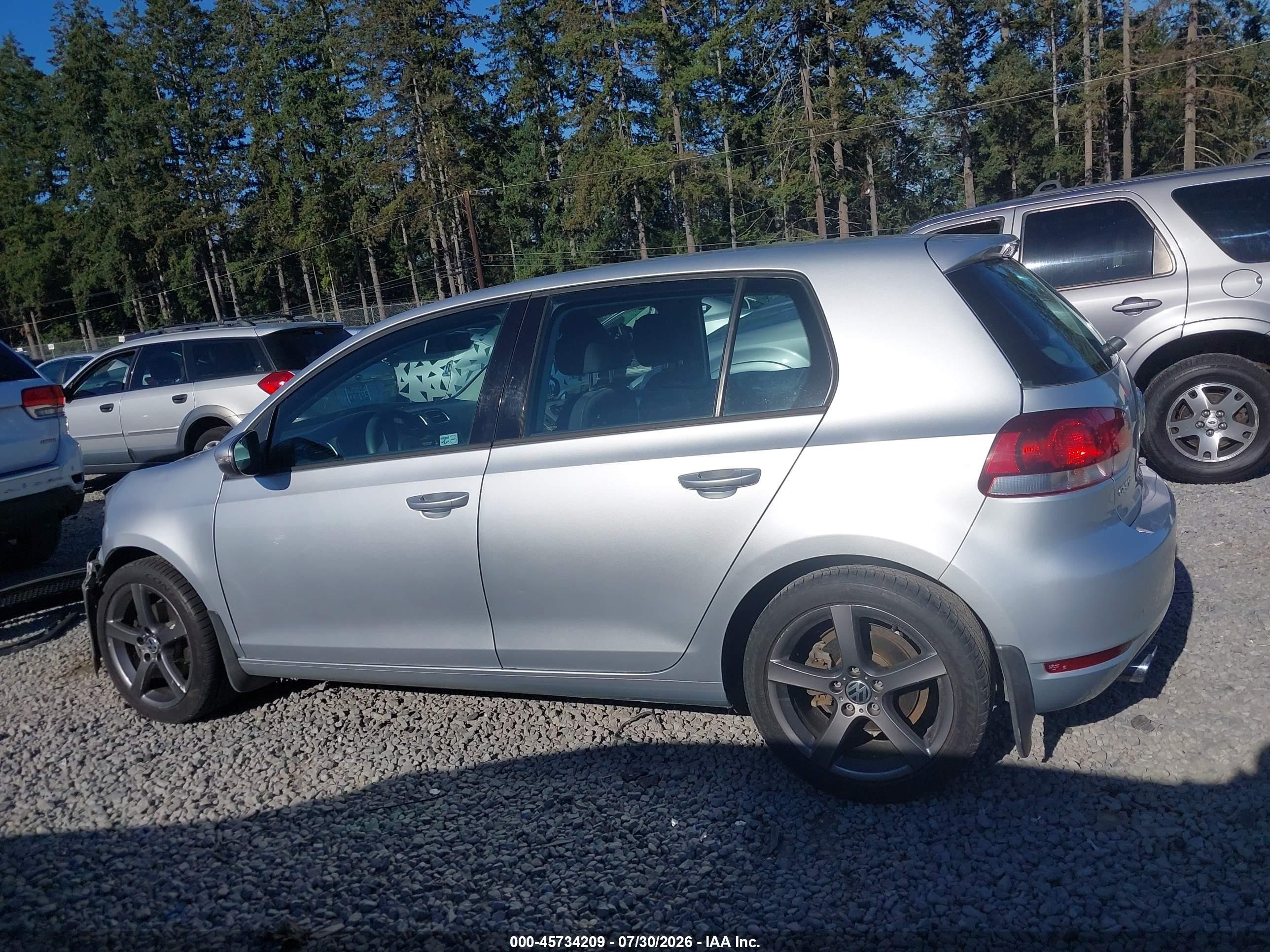 2011 Volkswagen Golf 2.5l 4-door Silver vin: WVWDB7AJ8BW100407