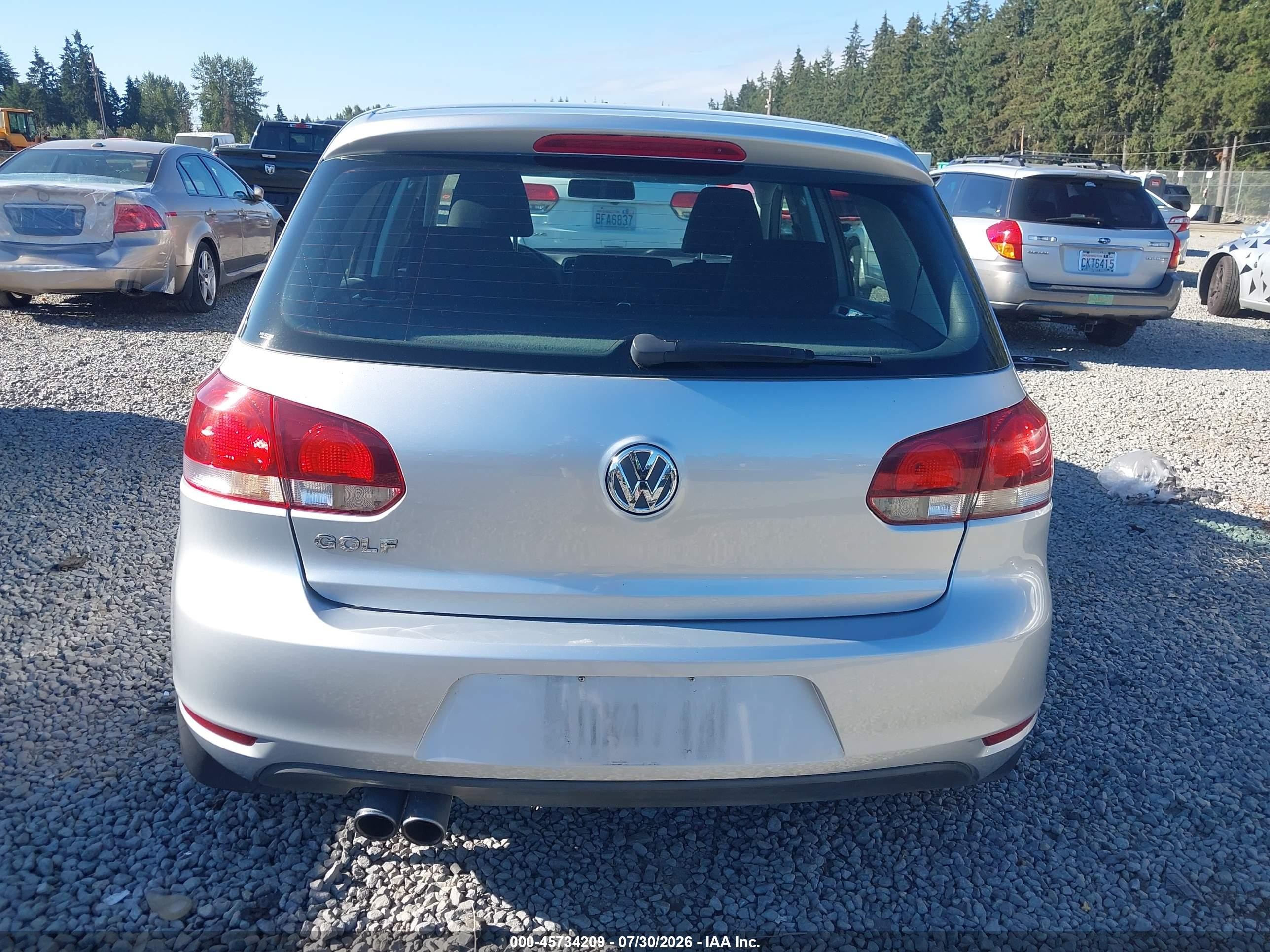 2011 Volkswagen Golf 2.5l 4-door Silver vin: WVWDB7AJ8BW100407
