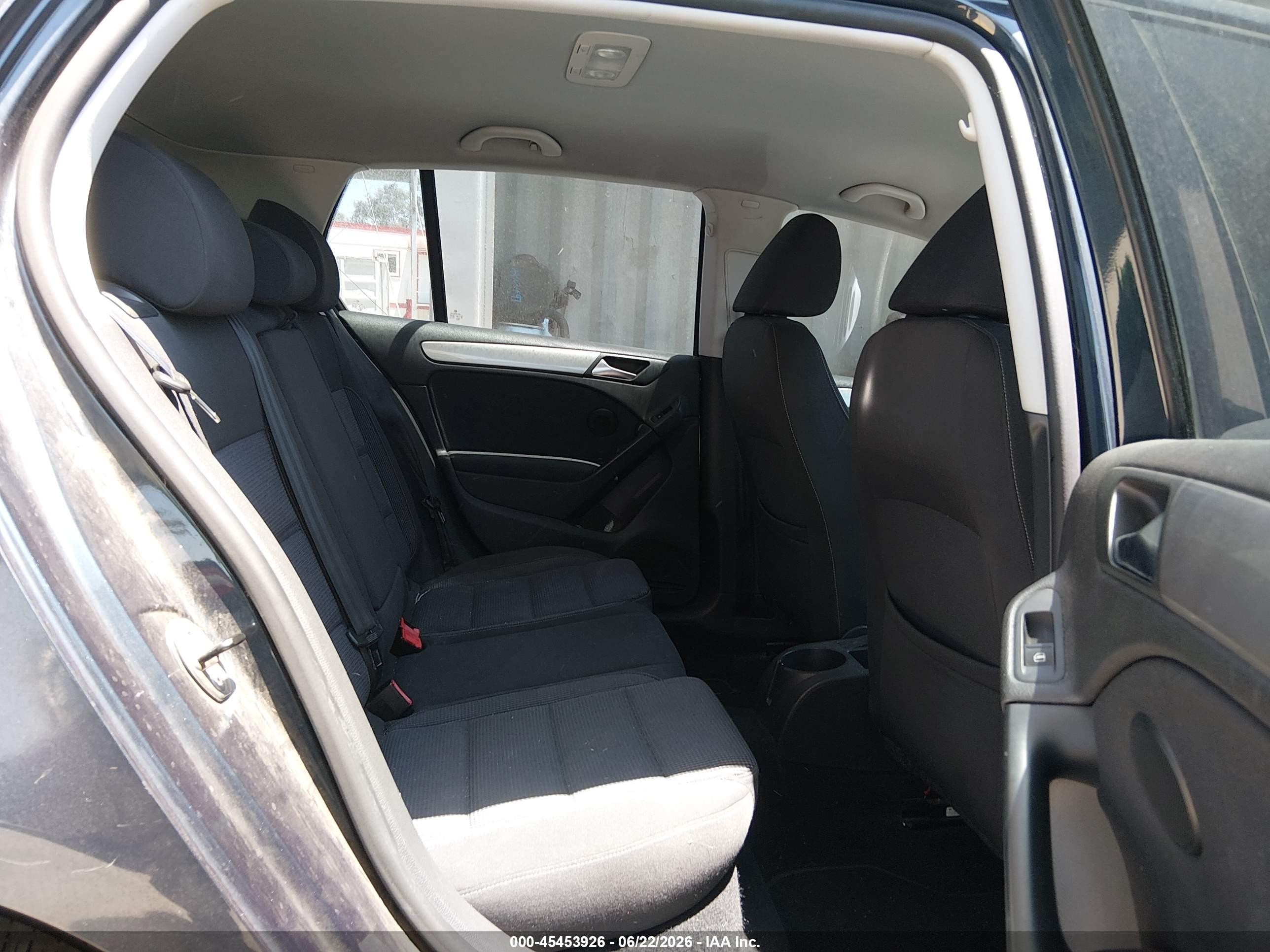 2012 Volkswagen Golf 2.5l 4-door Dark Blue vin: WVWDB7AJ8CW229975