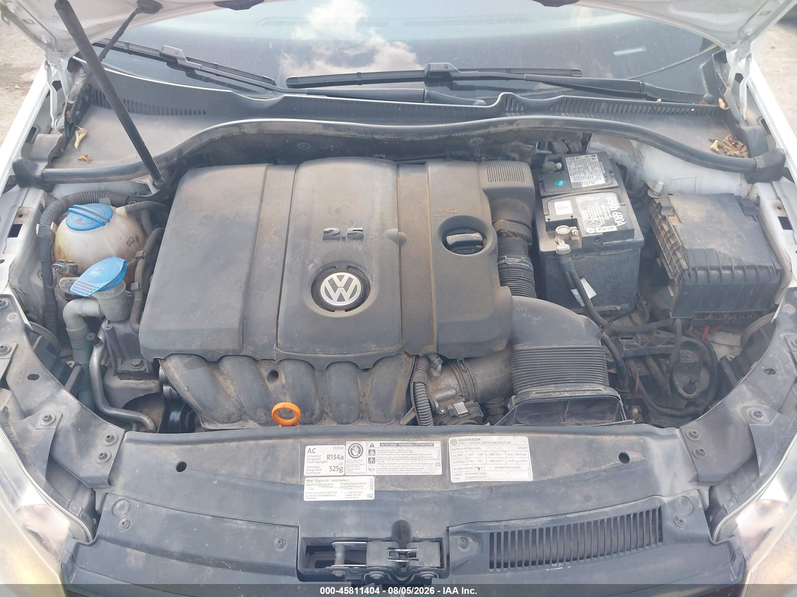 2012 Volkswagen Golf 2.5l 4-door White vin: WVWDB7AJ8CW259378