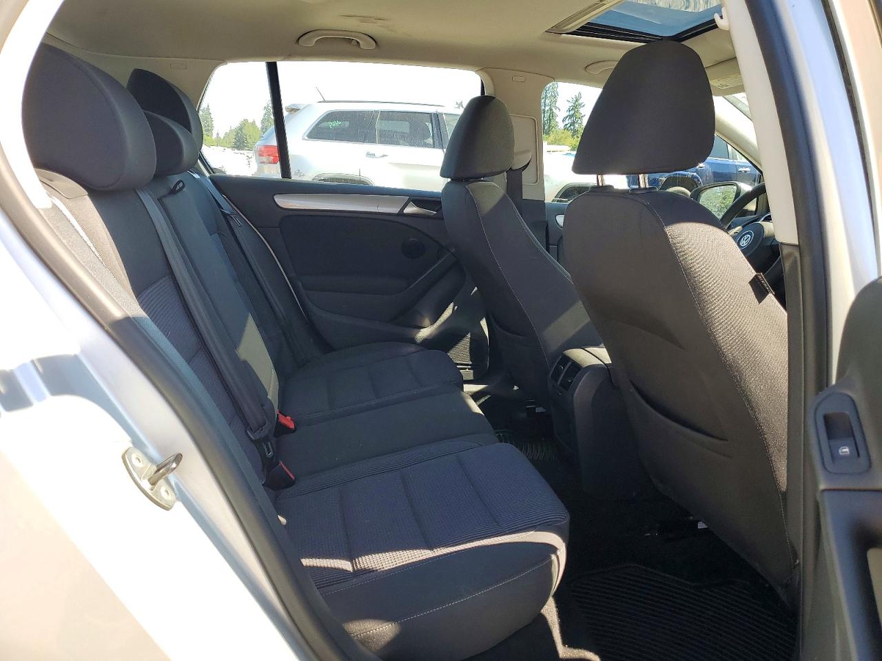 2012 Volkswagen Golf Silver vin: WVWDB7AJ8CW269358