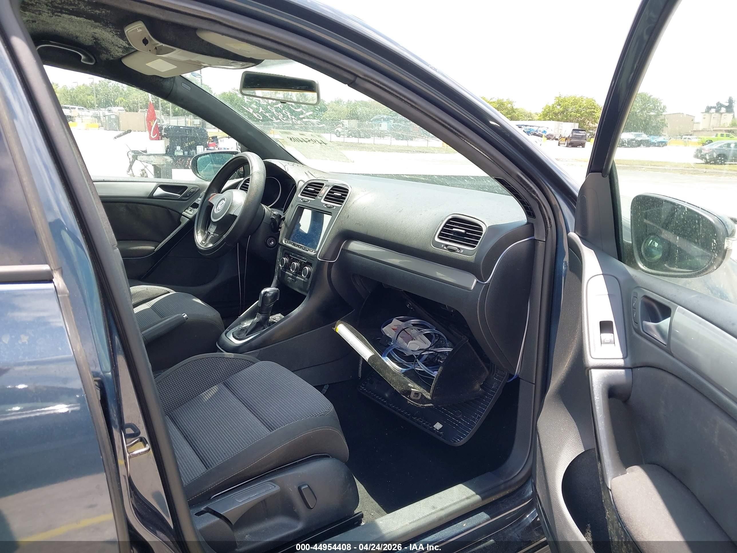 2012 Volkswagen Golf 2.5l 4-door Gray vin: WVWDB7AJ8CW330983