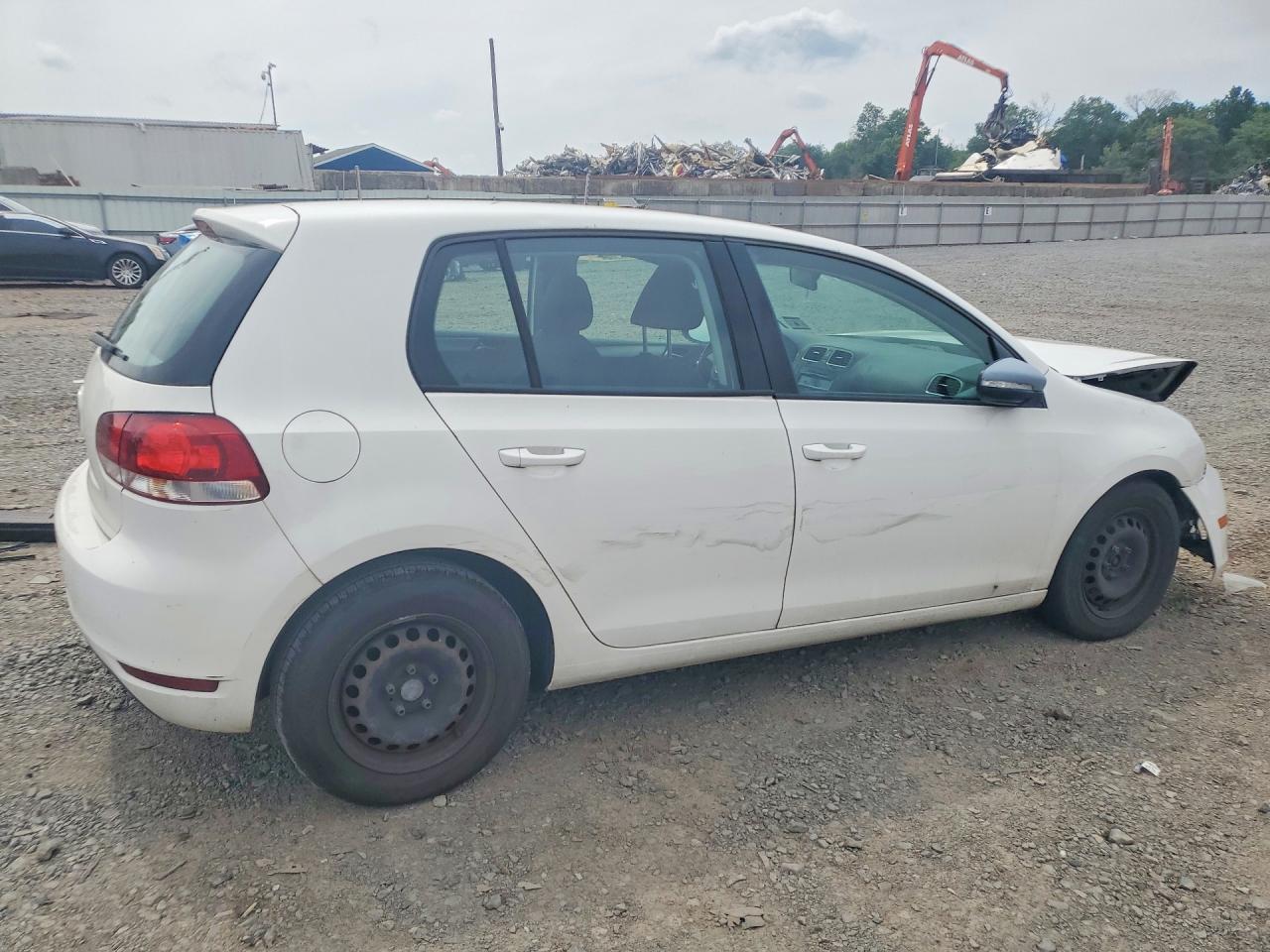 2013 Volkswagen Golf White vin: WVWDB7AJ8DW127464
