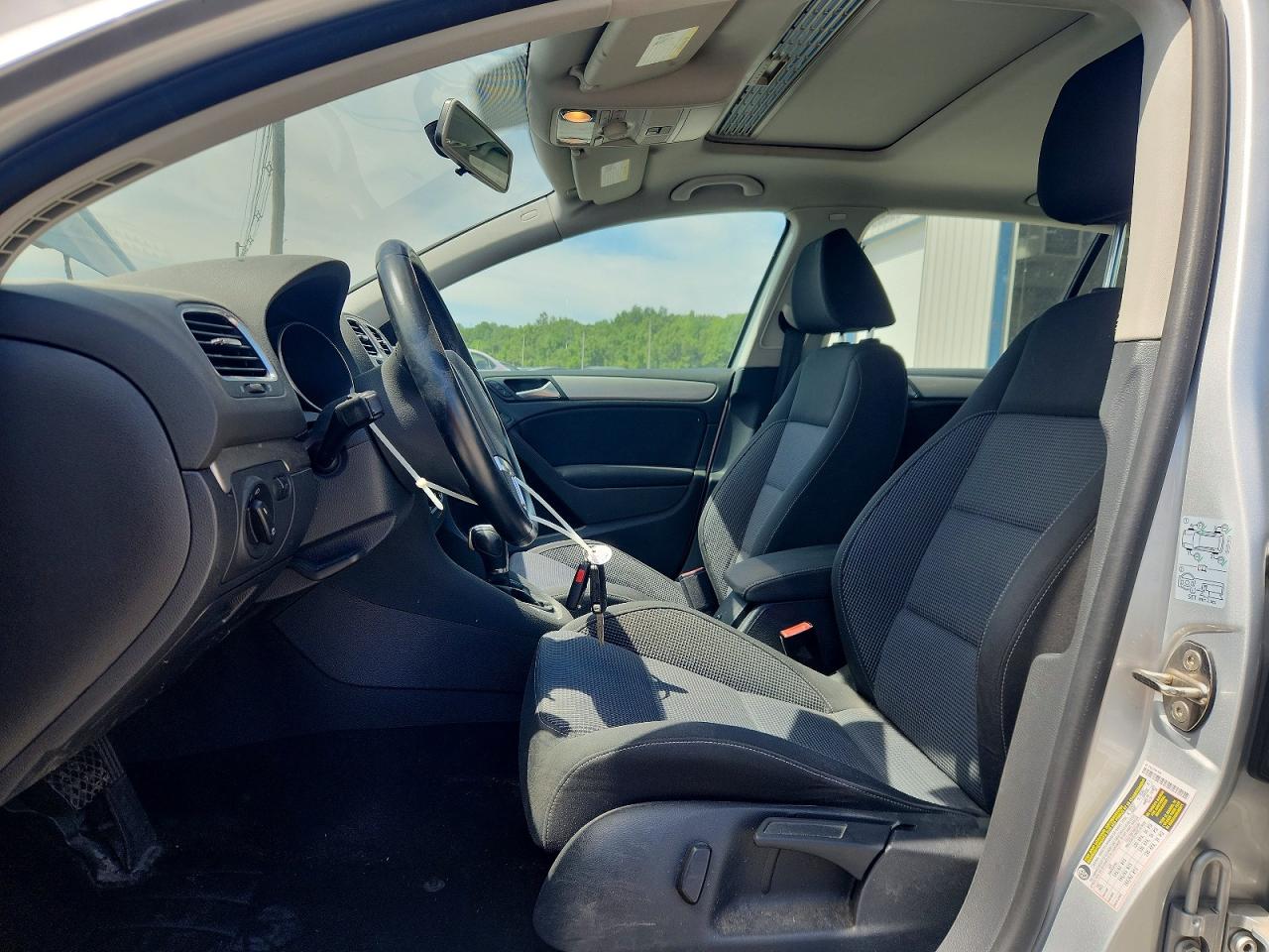 2014 Volkswagen Golf Серебряный vin: WVWDB7AJ8EW004829