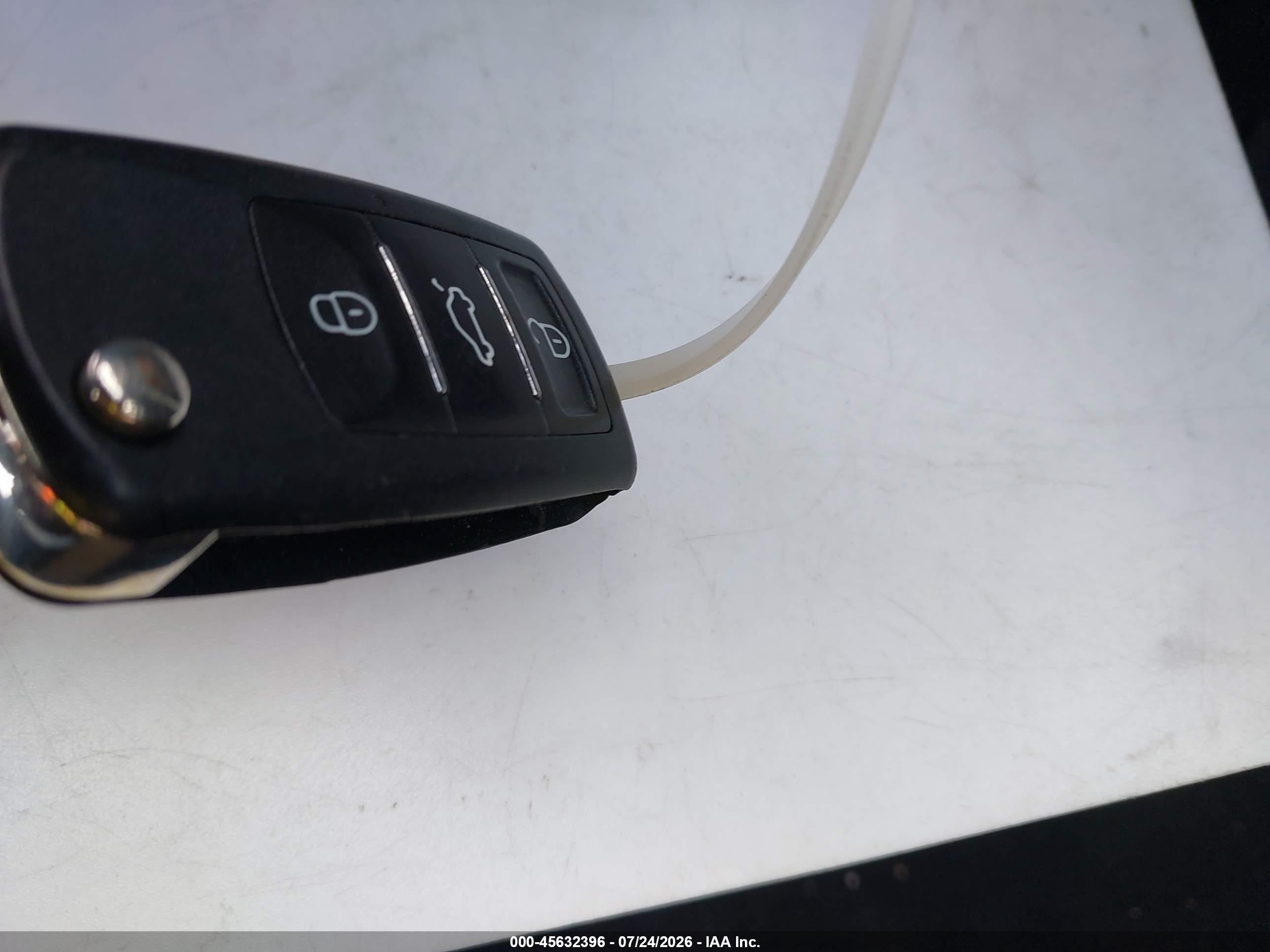 2014 Volkswagen Golf 2.5l (a6) (no Longer Orderable) Dark Blue vin: WVWDB7AJ8EW006192