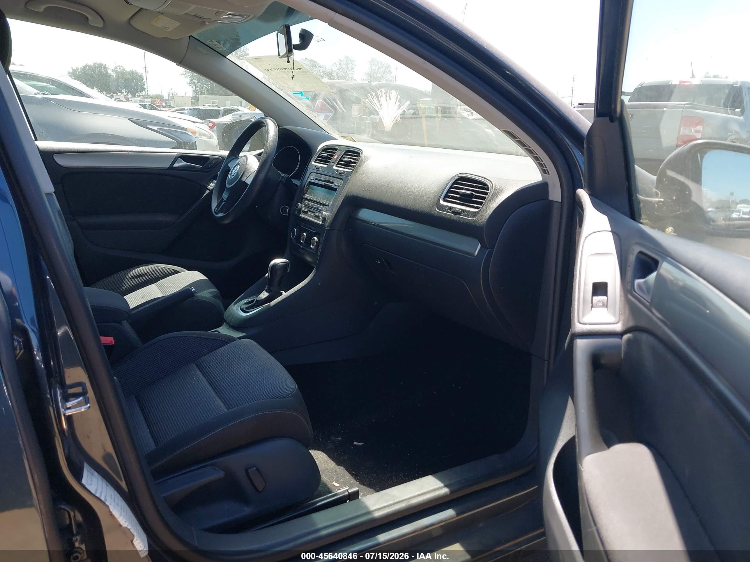2014 Volkswagen Golf 2.5l (a6) (no Longer Orderable) Gray vin: WVWDB7AJ8EW011988