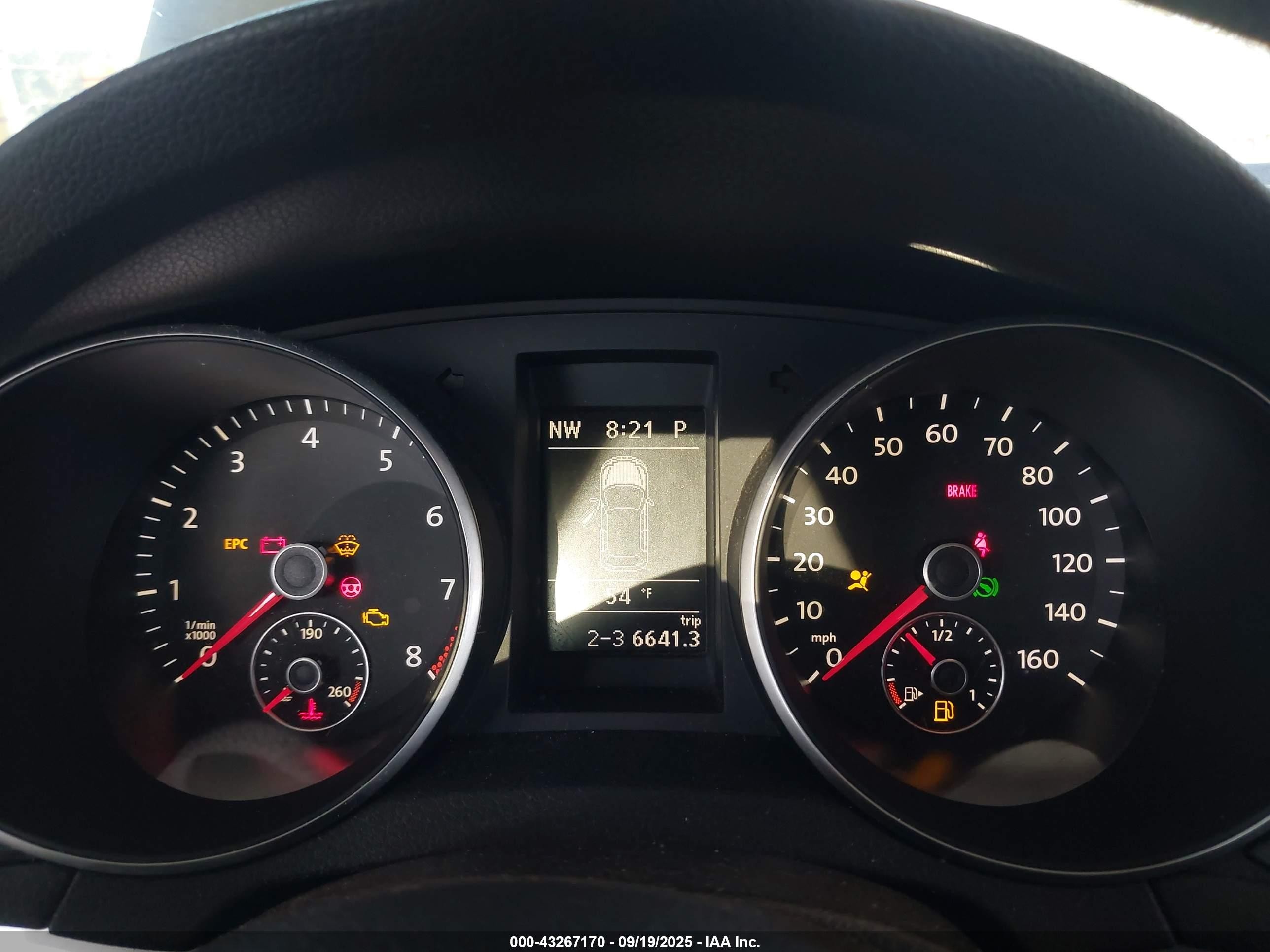 2010 Volkswagen Golf 4-door Черный vin: WVWDB7AJ9AW256177