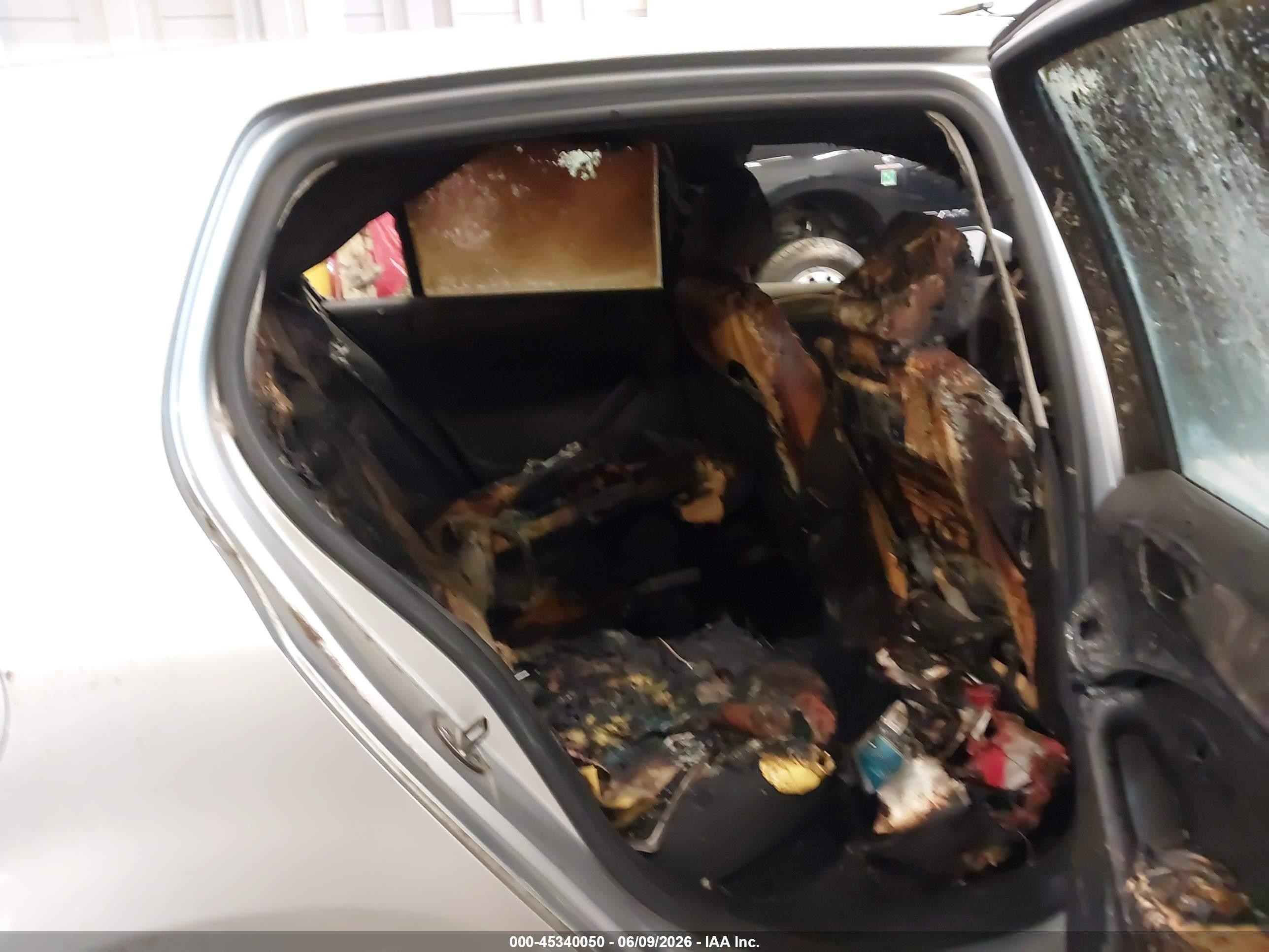 2012 Volkswagen Golf 2.5l 4-door Серебряный vin: WVWDB7AJ9CW007686