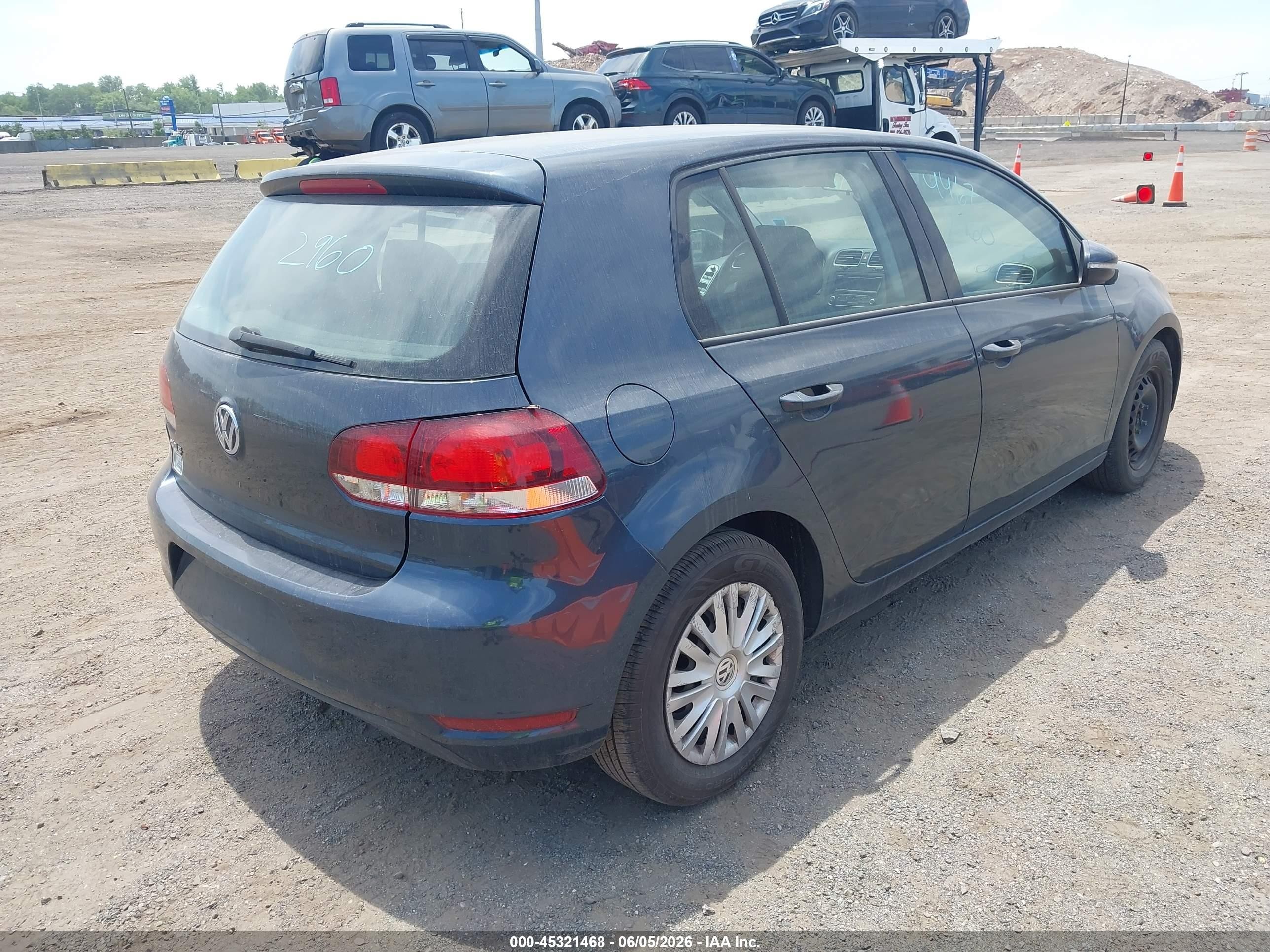 2013 Volkswagen Golf 2.5l 4-door Серый vin: WVWDB7AJ9DW135508
