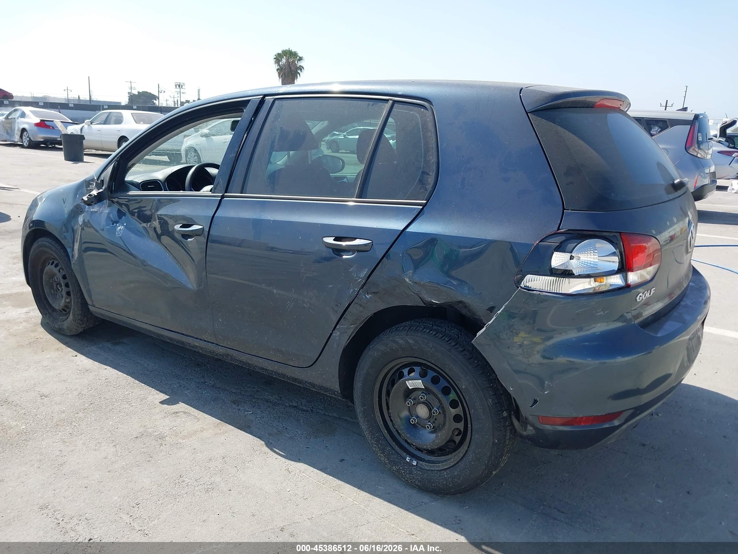 2014 Volkswagen Golf 2.5l Gray vin: WVWDB7AJ9EW008372