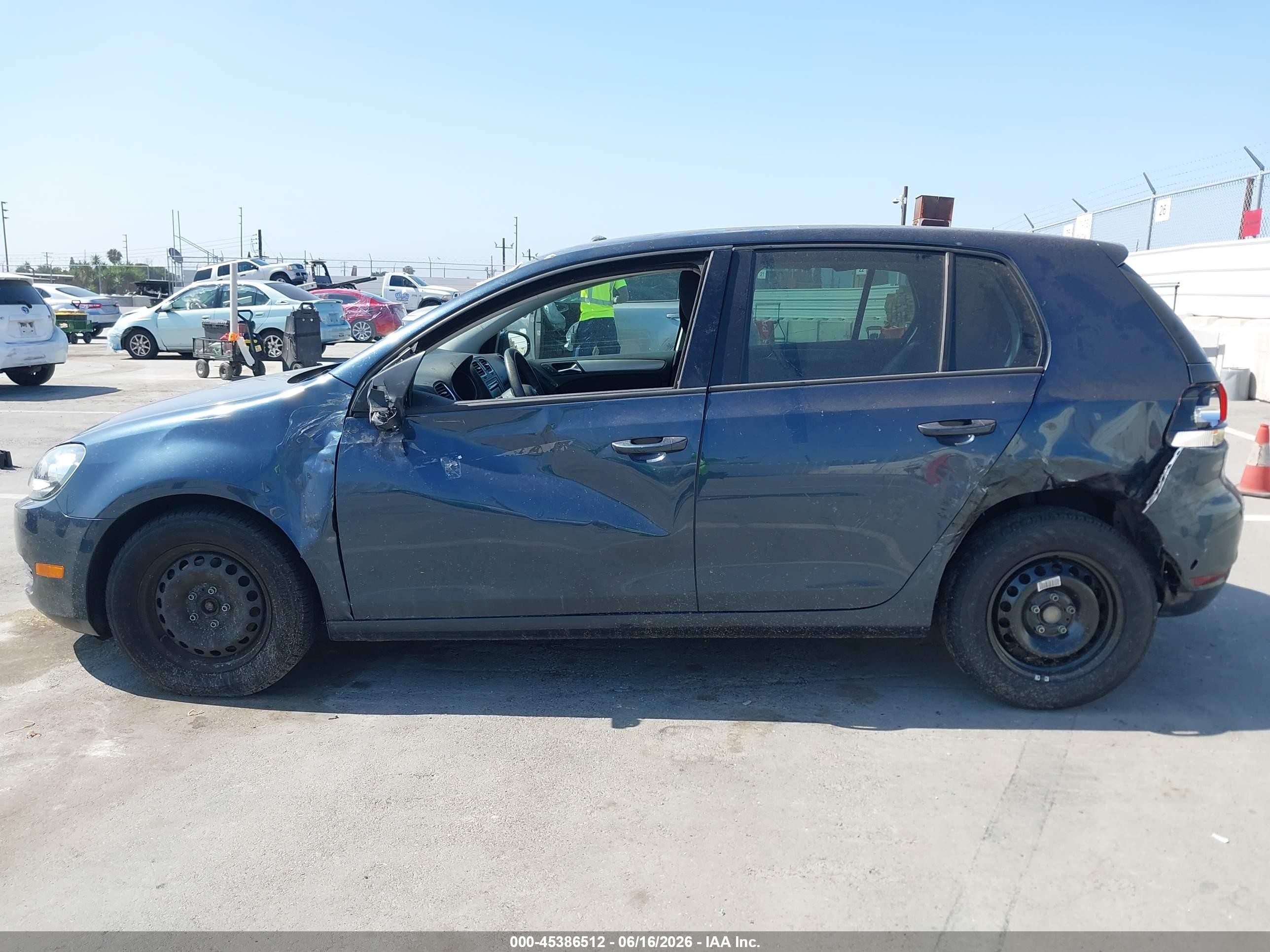 2014 Volkswagen Golf 2.5l Gray vin: WVWDB7AJ9EW008372