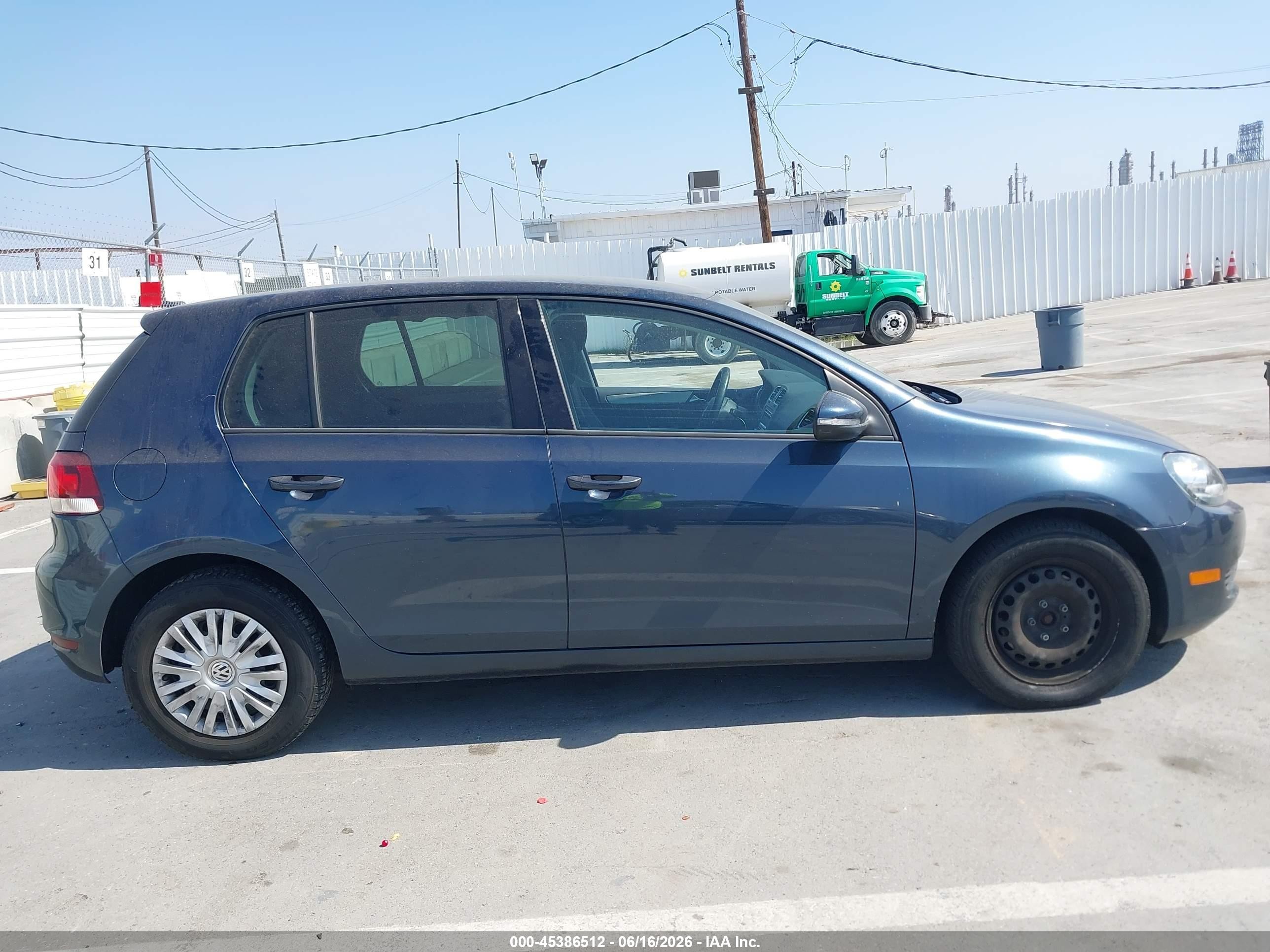 2014 Volkswagen Golf 2.5l Gray vin: WVWDB7AJ9EW008372