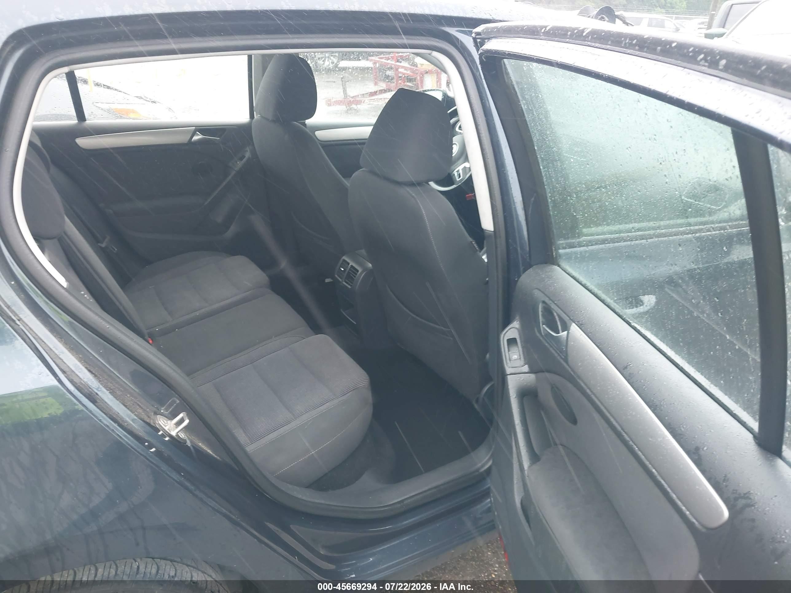 2014 Volkswagen Golf 2.5l Blue vin: WVWDB7AJ9EW008551