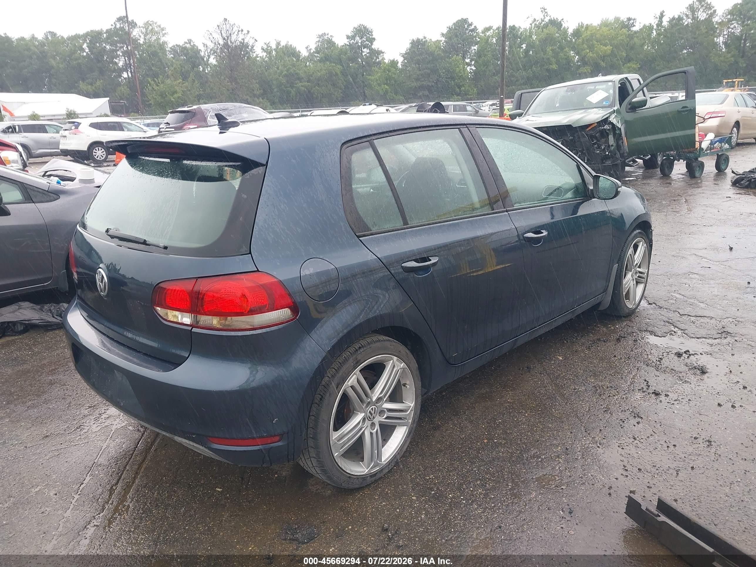 2014 Volkswagen Golf 2.5l Blue vin: WVWDB7AJ9EW008551