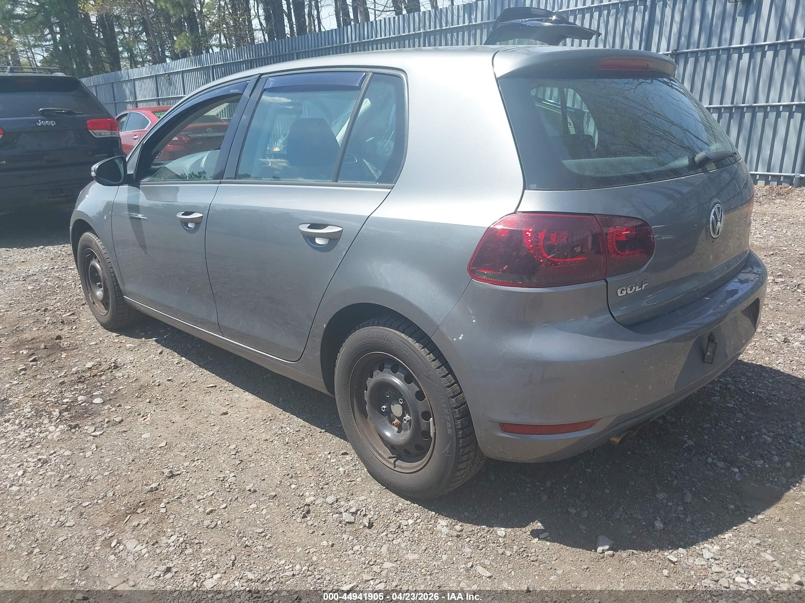 2010 Volkswagen Golf 4-door Gray vin: WVWDB7AJXAW216948