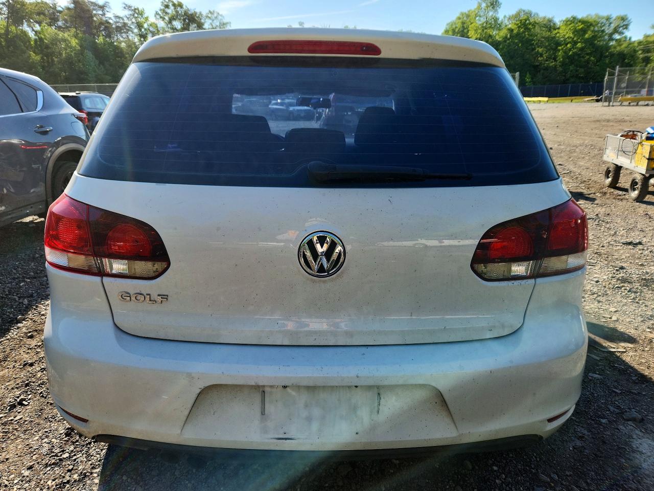 2010 Volkswagen Golf White vin: WVWDB7AJXAW251733