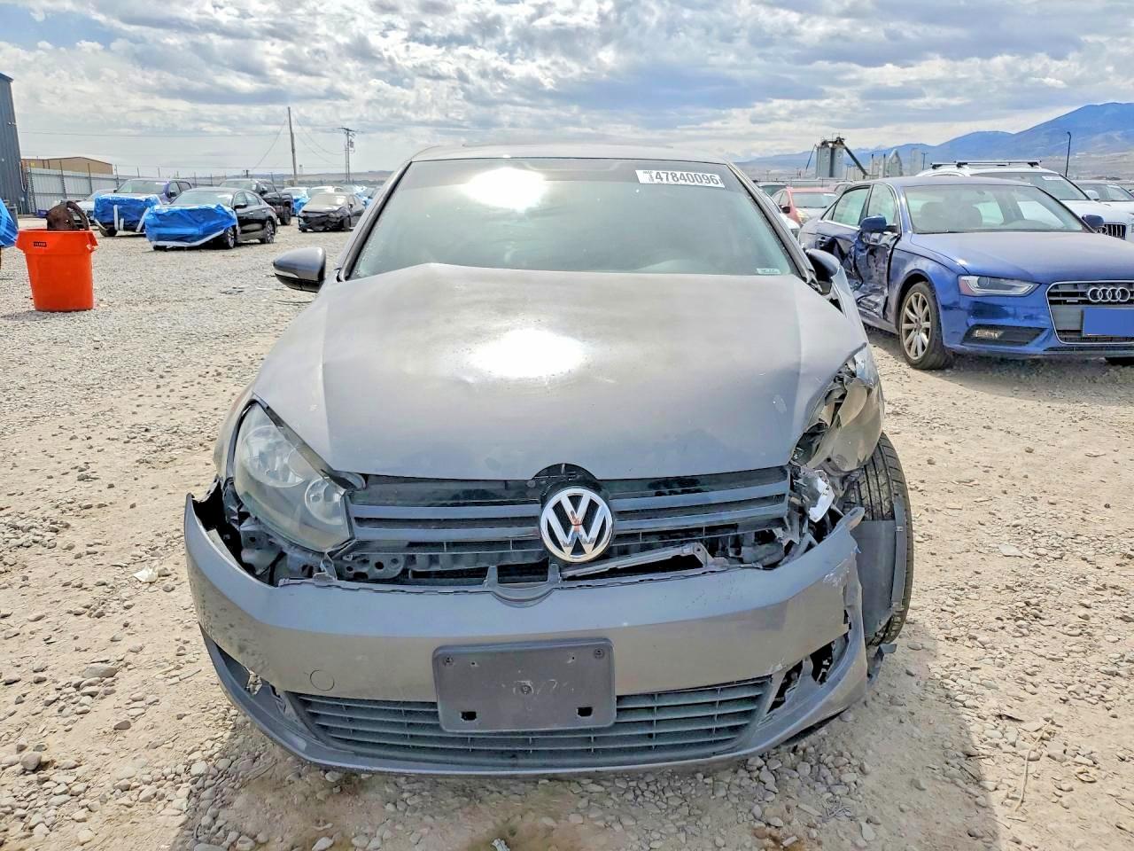 2013 Volkswagen Golf Gray vin: WVWDB7AJXDW121391