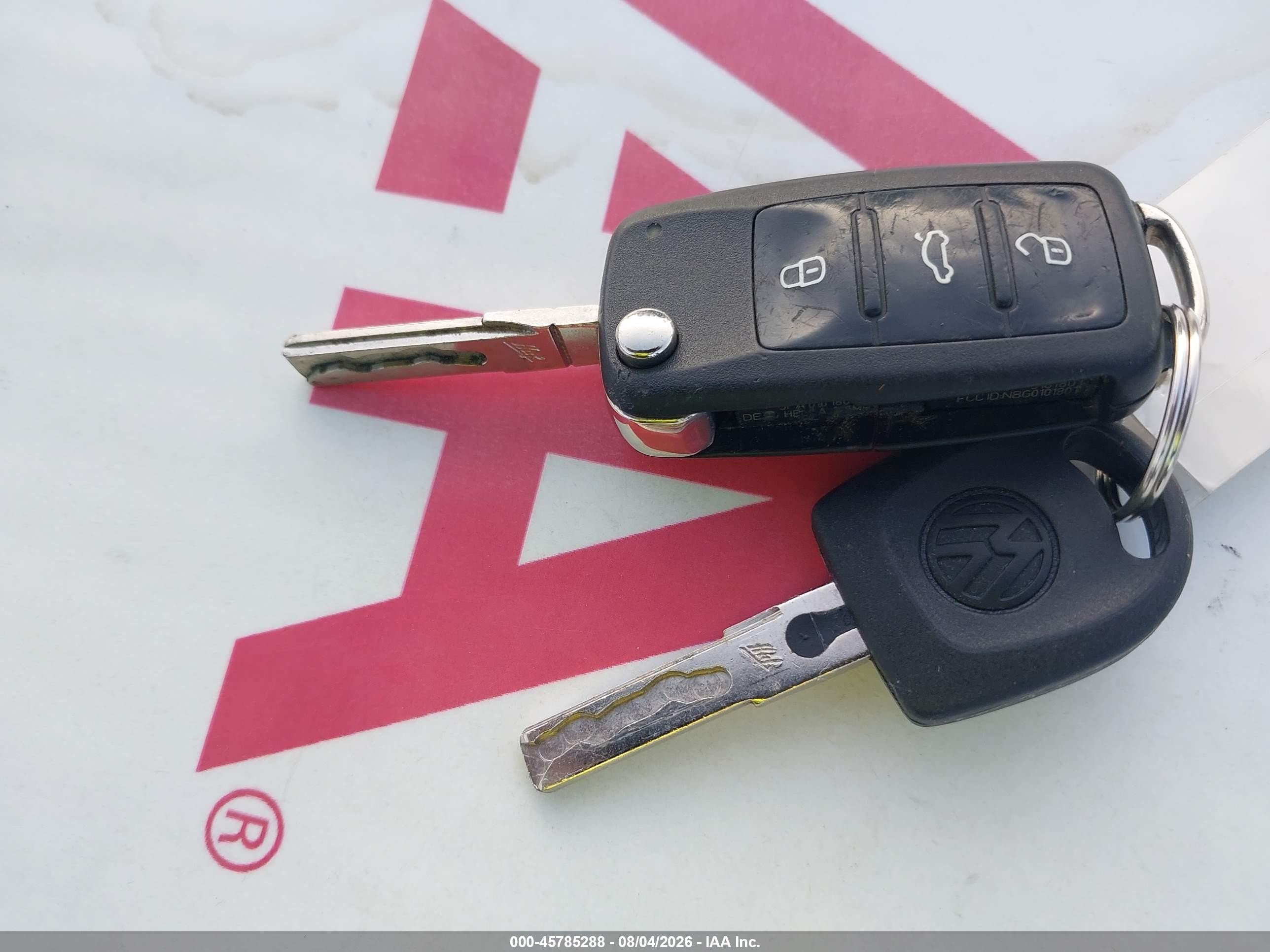 2011 Volkswagen Golf   Серый vin: WVWDM7AJ0BW074976