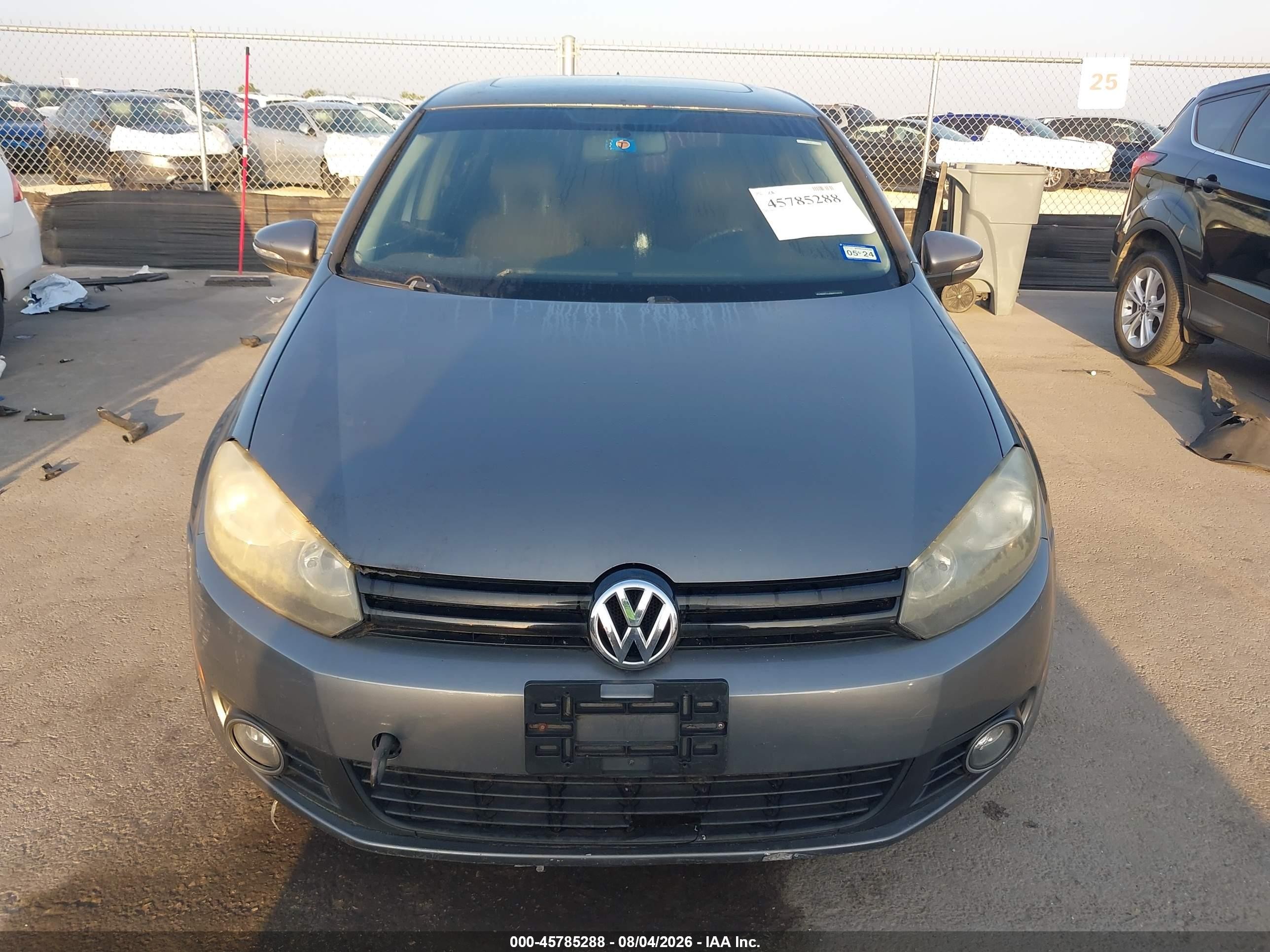 2011 Volkswagen Golf   Серый vin: WVWDM7AJ0BW074976