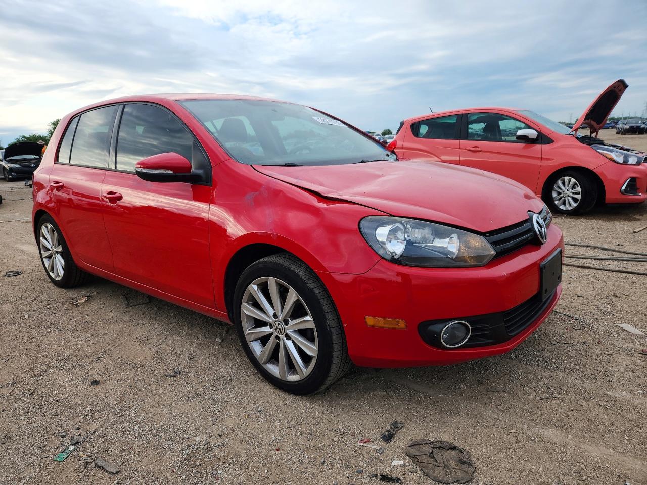 2013 Volkswagen Golf Red vin: WVWDM7AJ0DW106490