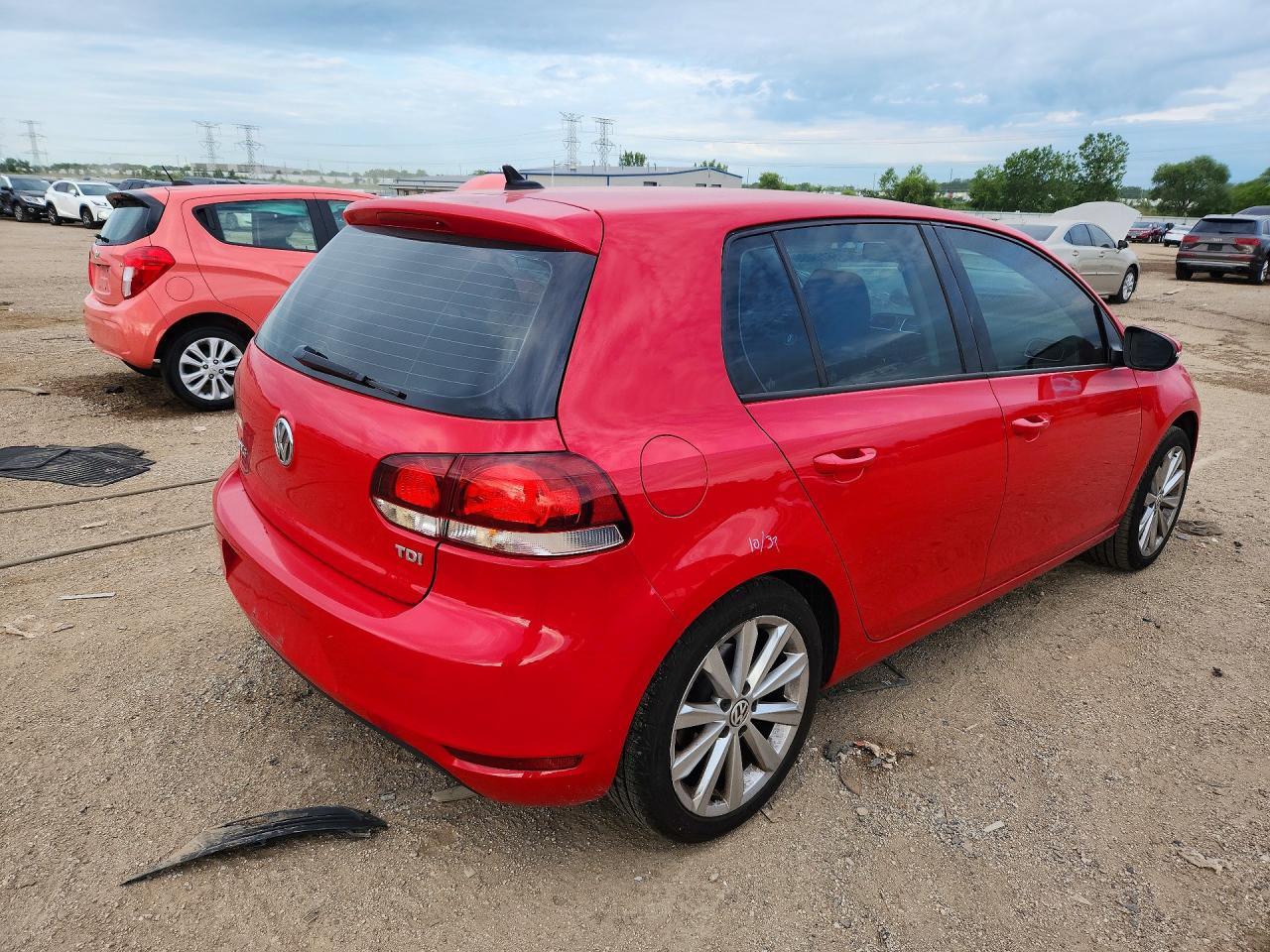 2013 Volkswagen Golf Red vin: WVWDM7AJ0DW106490