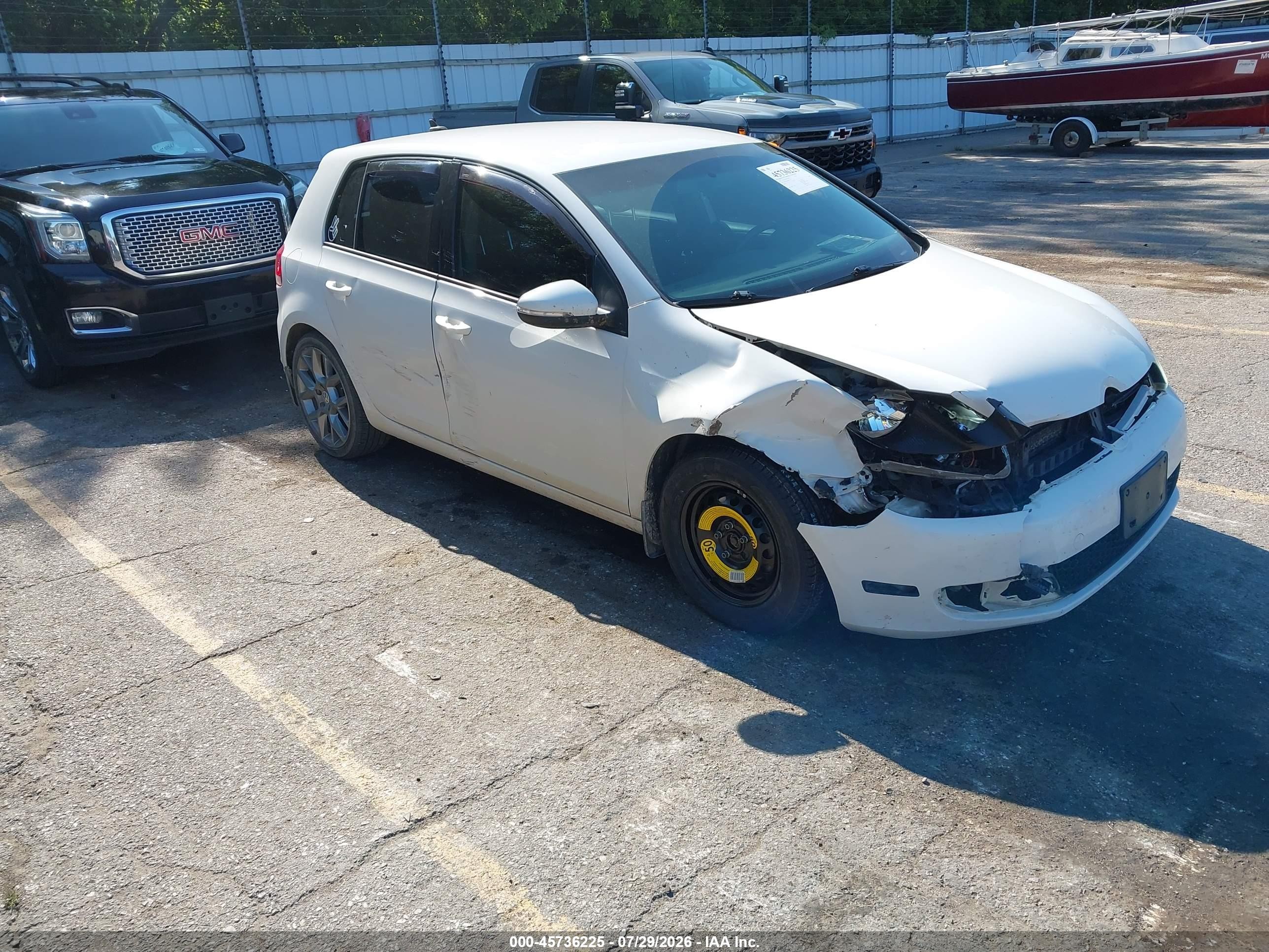 2013 Volkswagen Golf 2.0l Tdi 4-door White vin: WVWDM7AJ0DW123239