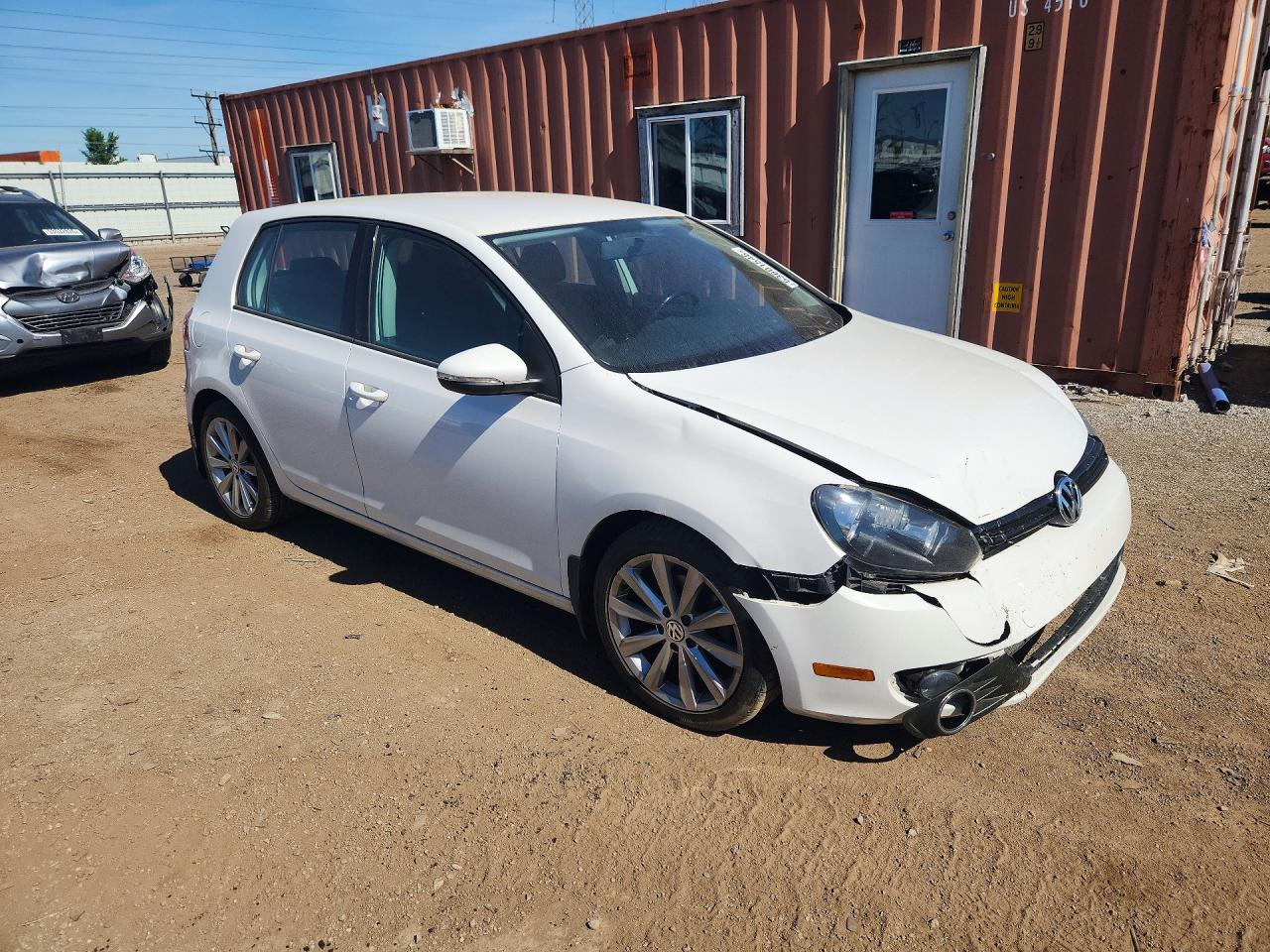 2014 Volkswagen Golf White vin: WVWDM7AJ0EW004835
