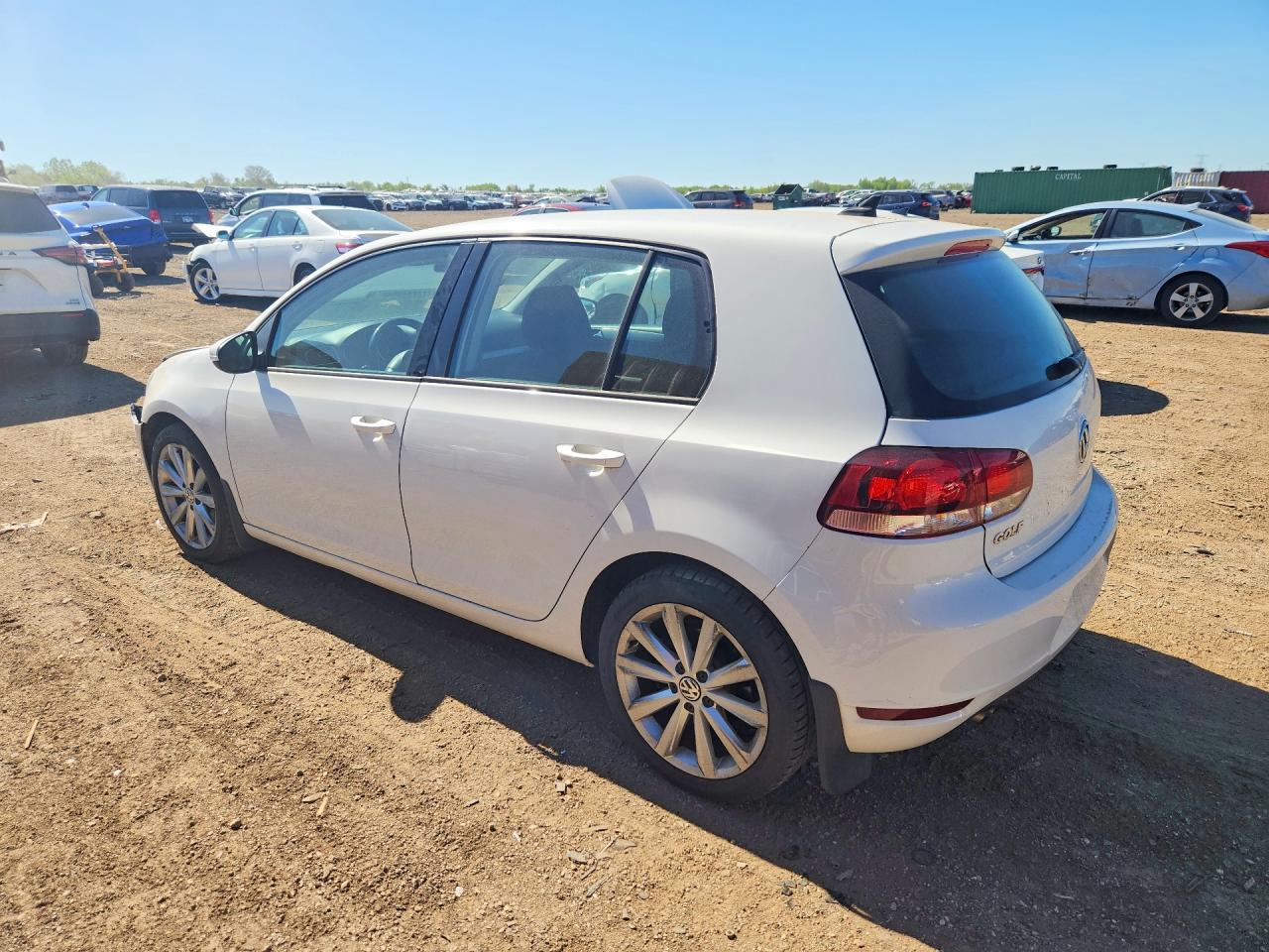 2014 Volkswagen Golf White vin: WVWDM7AJ0EW004835