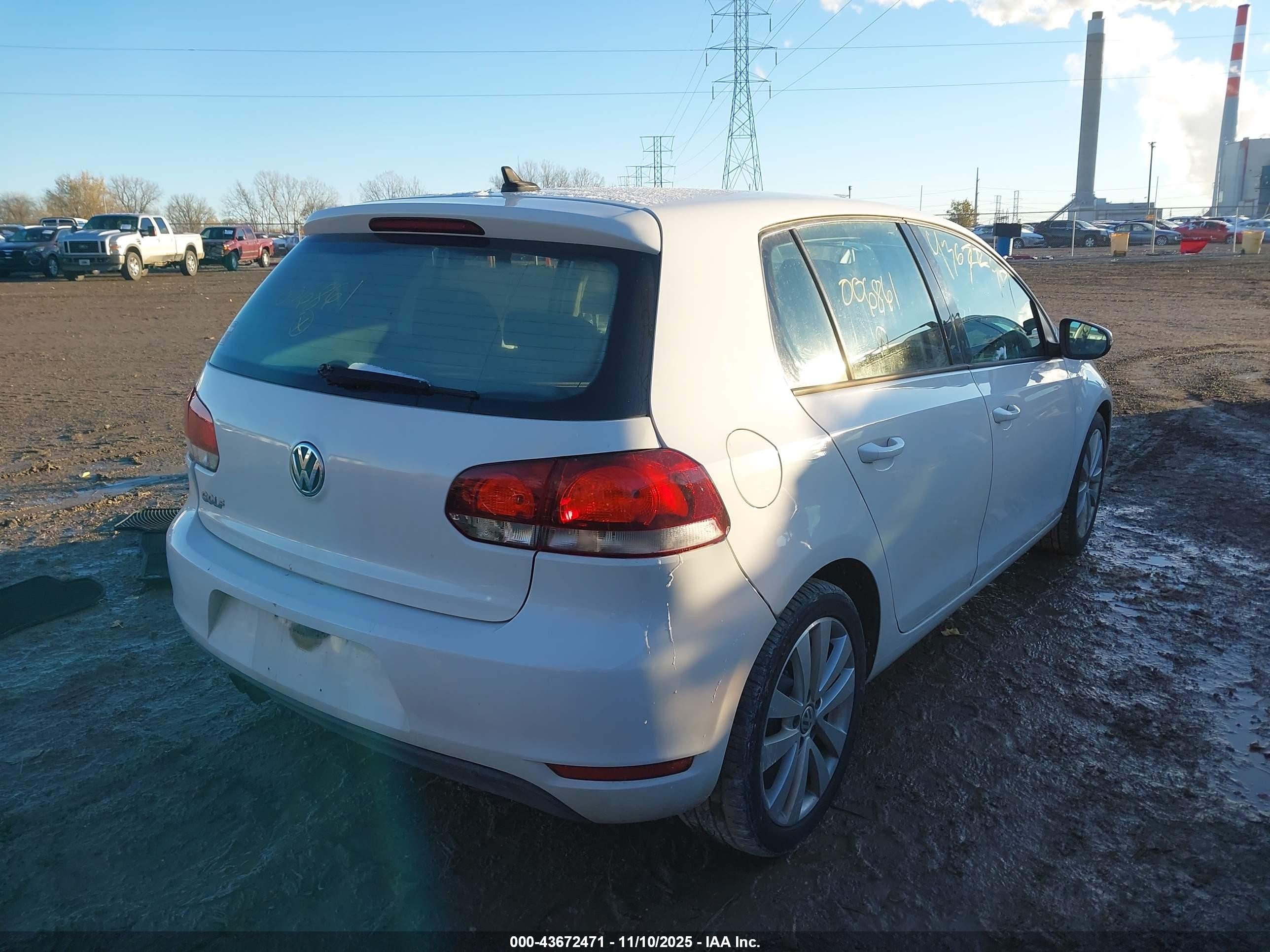 2014 Volkswagen Golf 2.0l Tdi White vin: WVWDM7AJ0EW006861