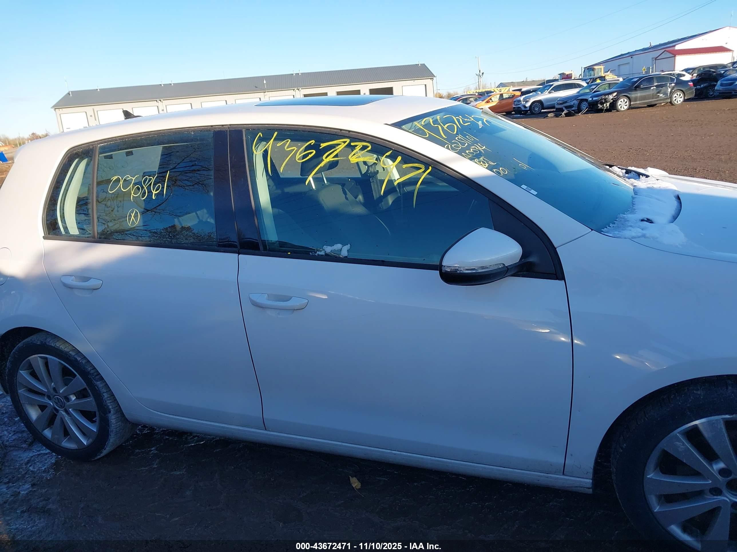 2014 Volkswagen Golf 2.0l Tdi White vin: WVWDM7AJ0EW006861