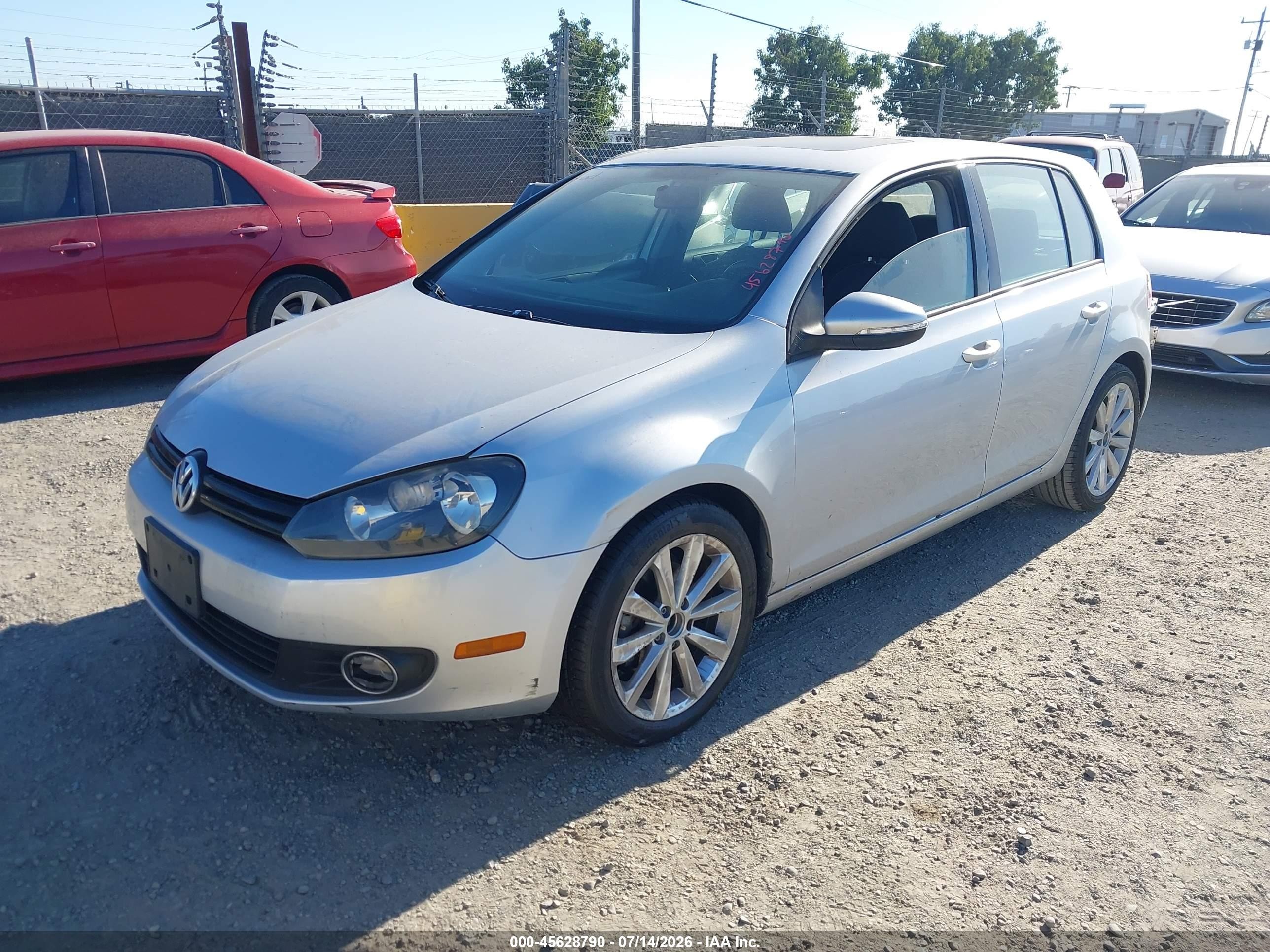 2013 Volkswagen Golf 2.0l Tdi 4-door Silver vin: WVWDM7AJ3DW131688