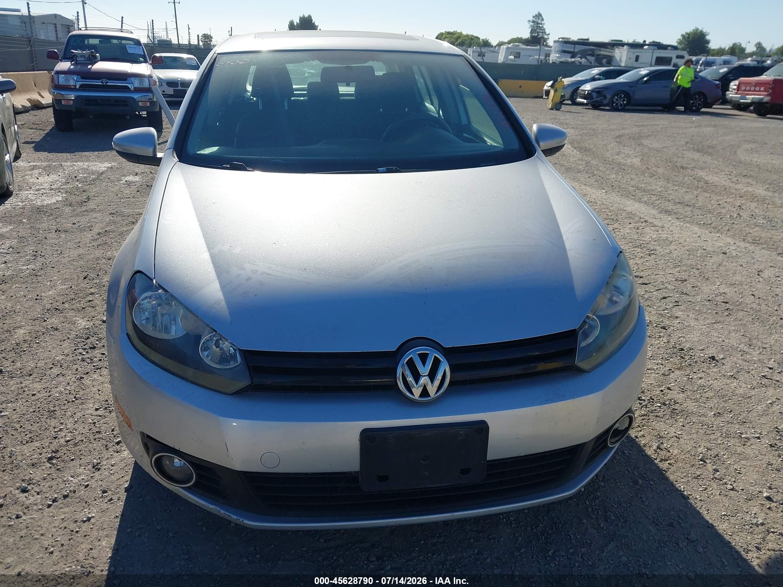 2013 Volkswagen Golf 2.0l Tdi 4-door Silver vin: WVWDM7AJ3DW131688