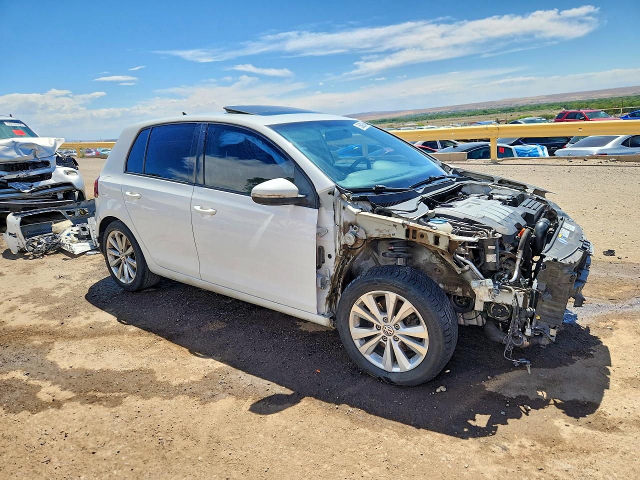 2013 Volkswagen Golf White vin: WVWDM7AJ4DW122580
