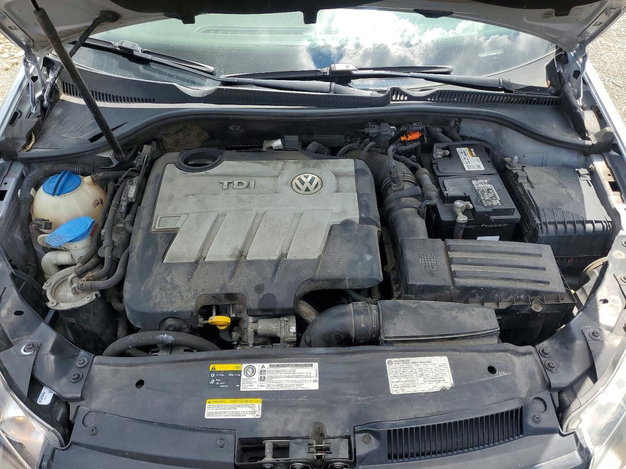 2014 Volkswagen Golf Silver vin: WVWDM7AJ4EW007401