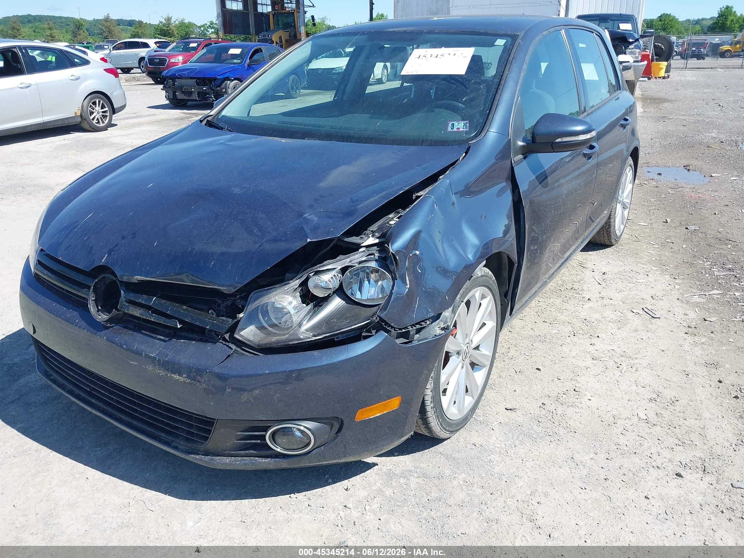 2012 Volkswagen Golf Tdi 4-door Blue vin: WVWDM7AJ5CW117516